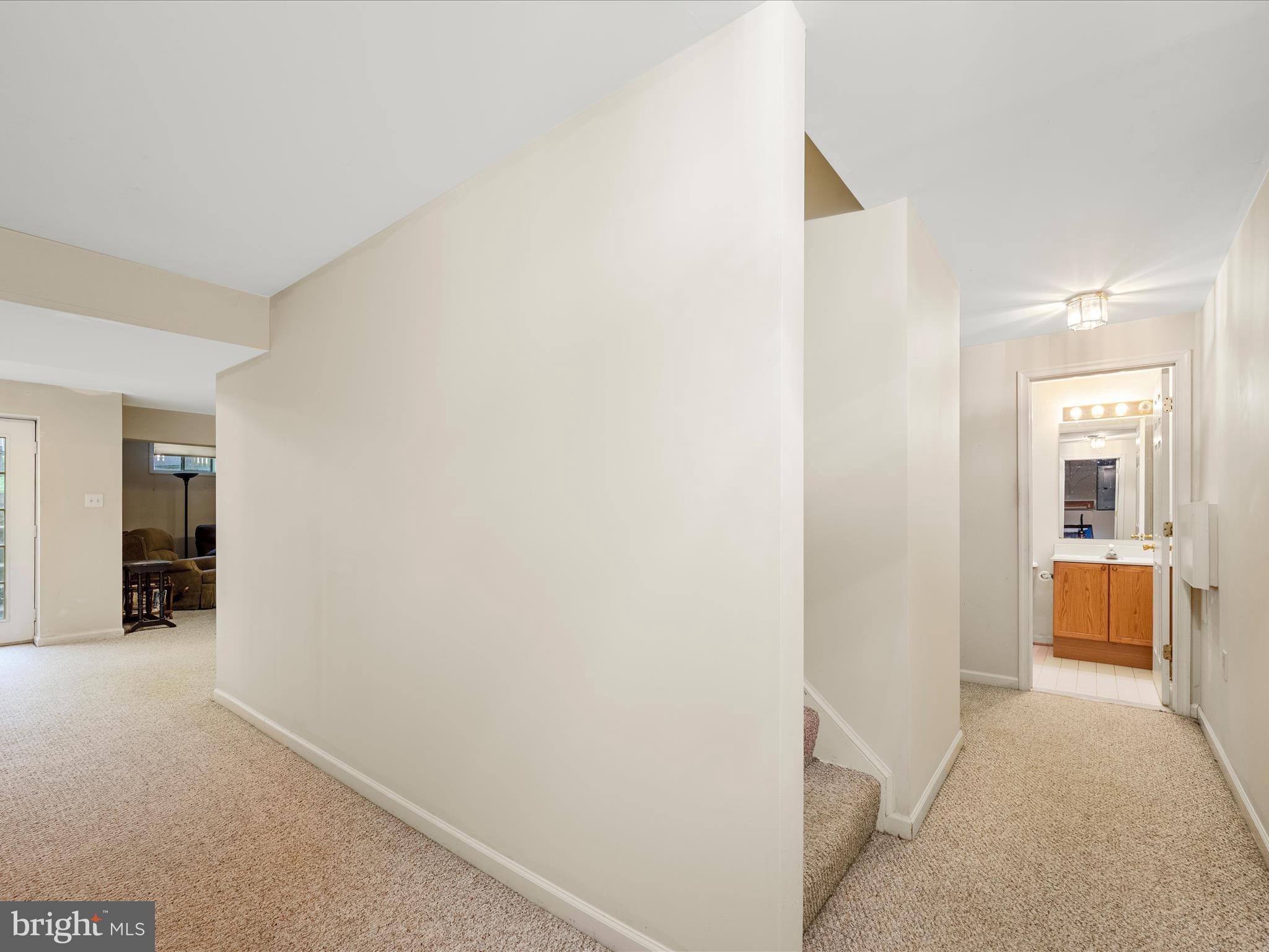 LOCUST HILL - Residential