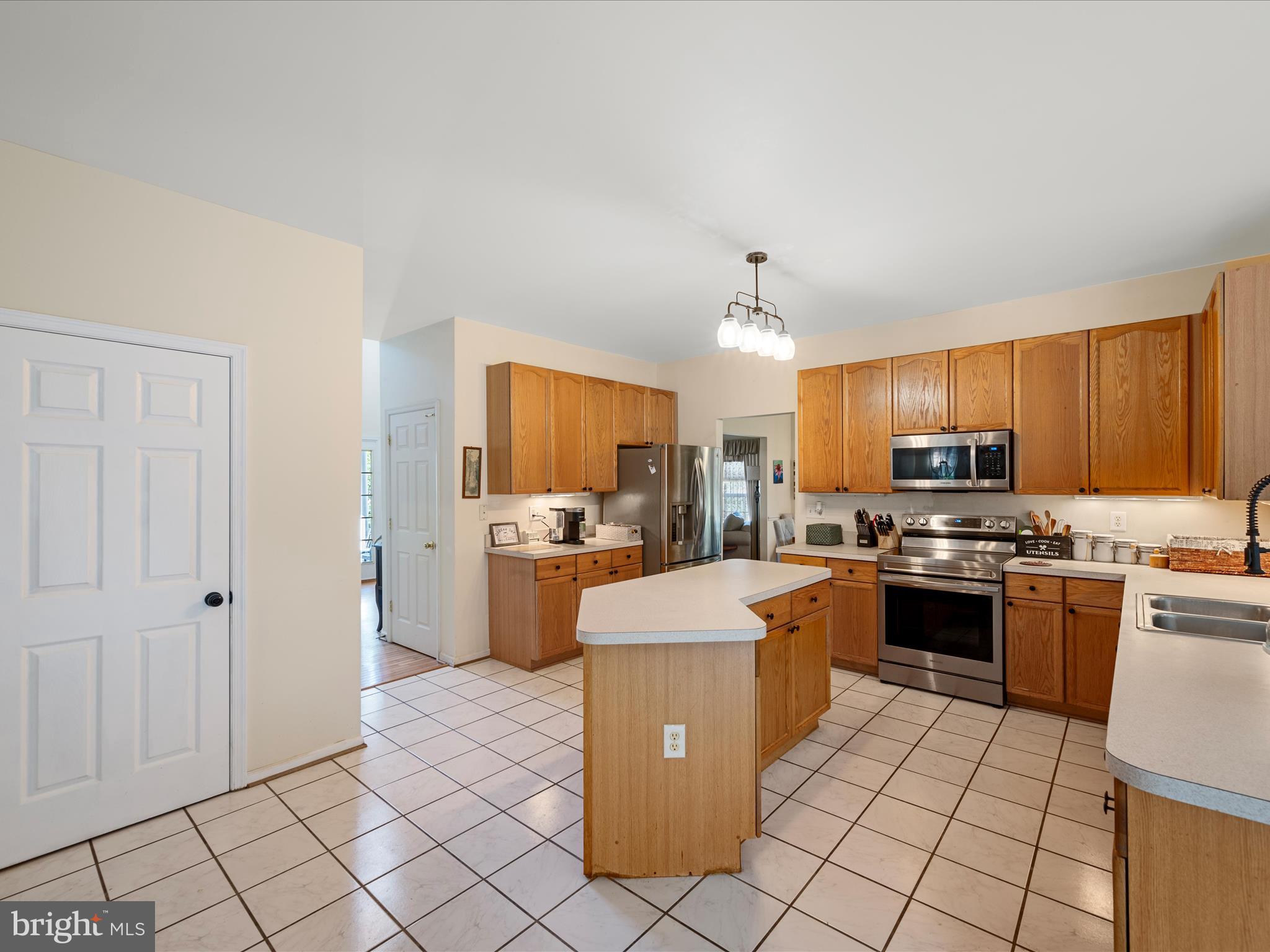 LOCUST HILL - Residential