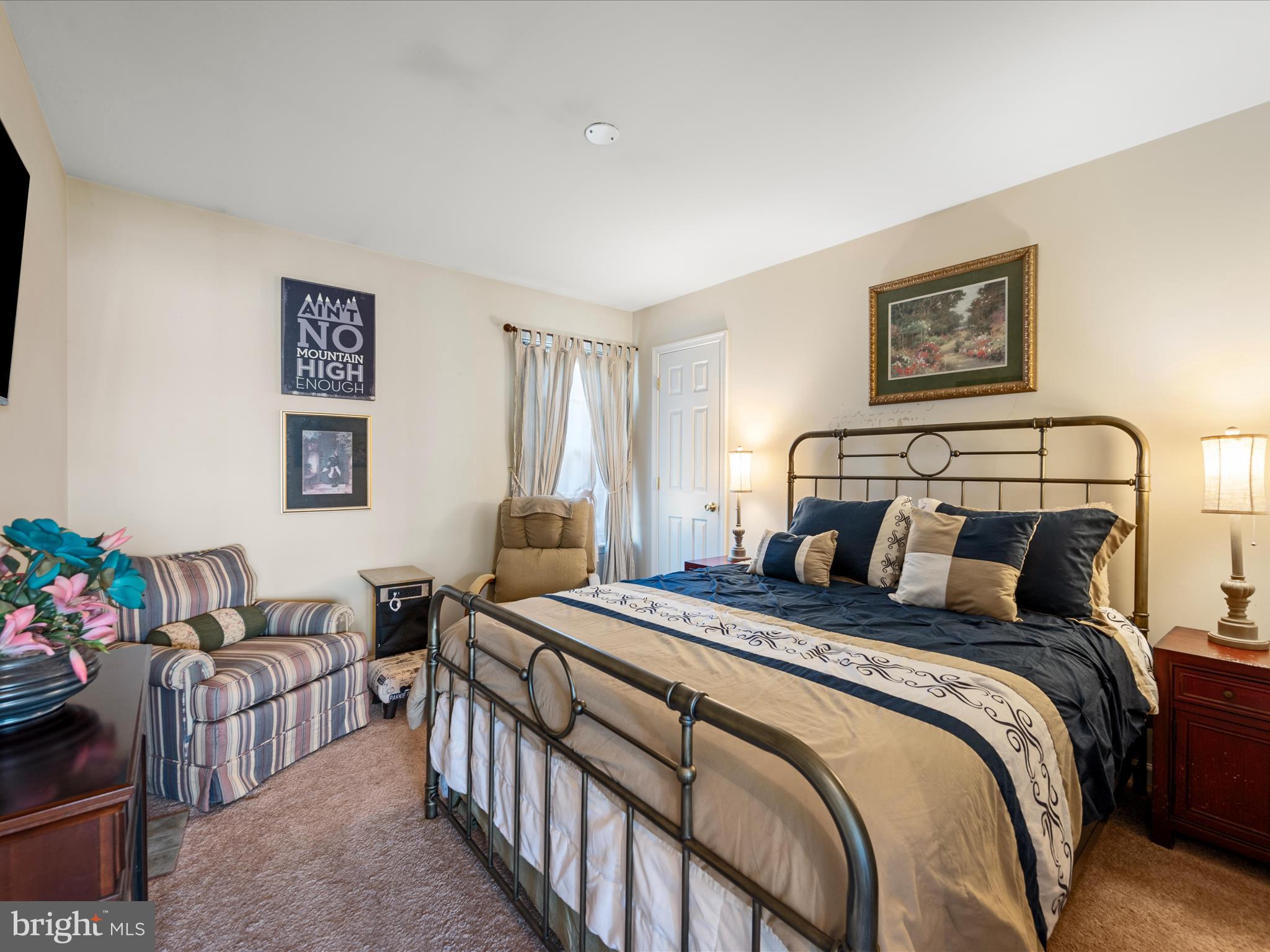 LOCUST HILL - Residential