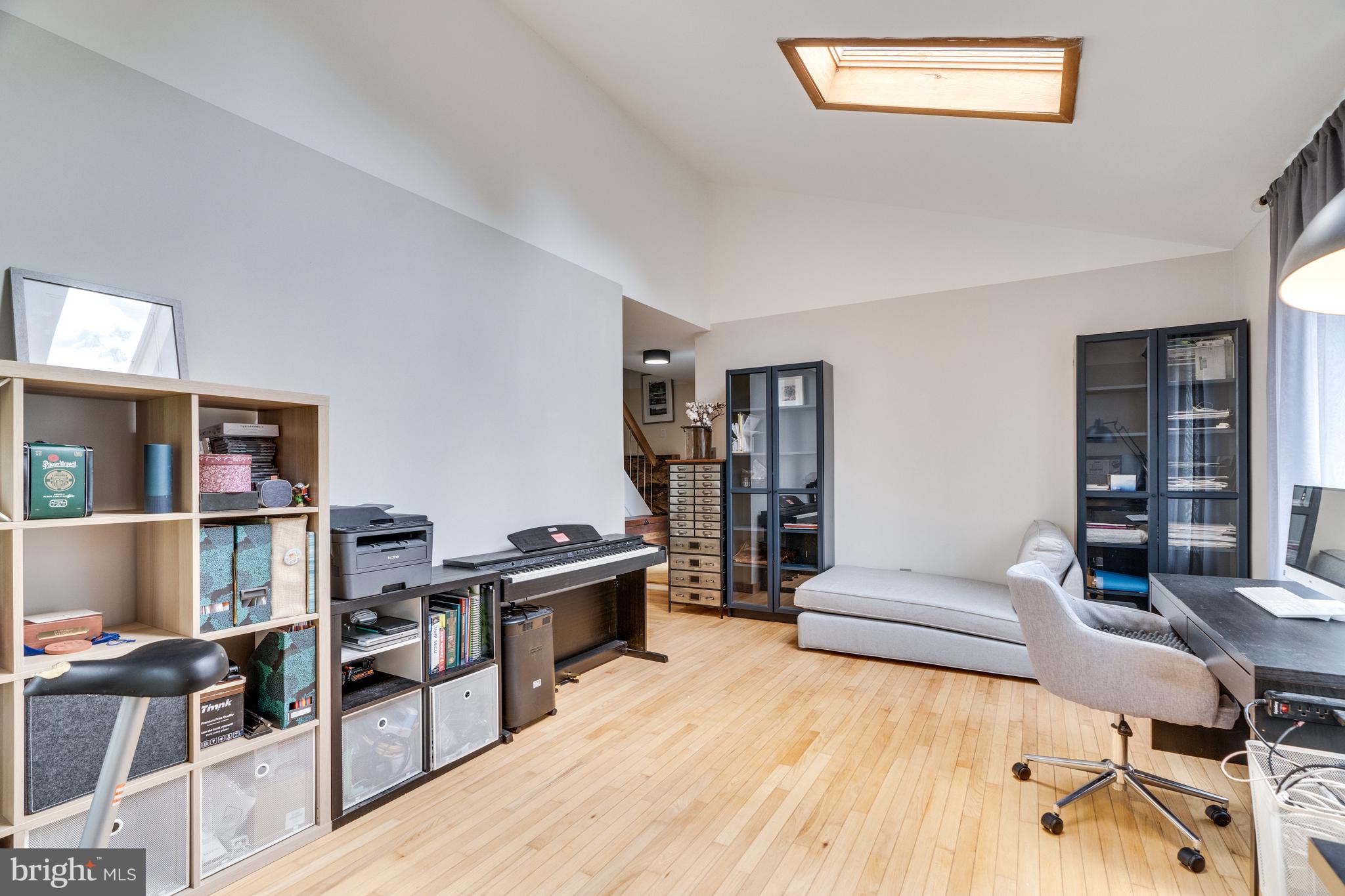 FOX MILL ESTATES - Residential