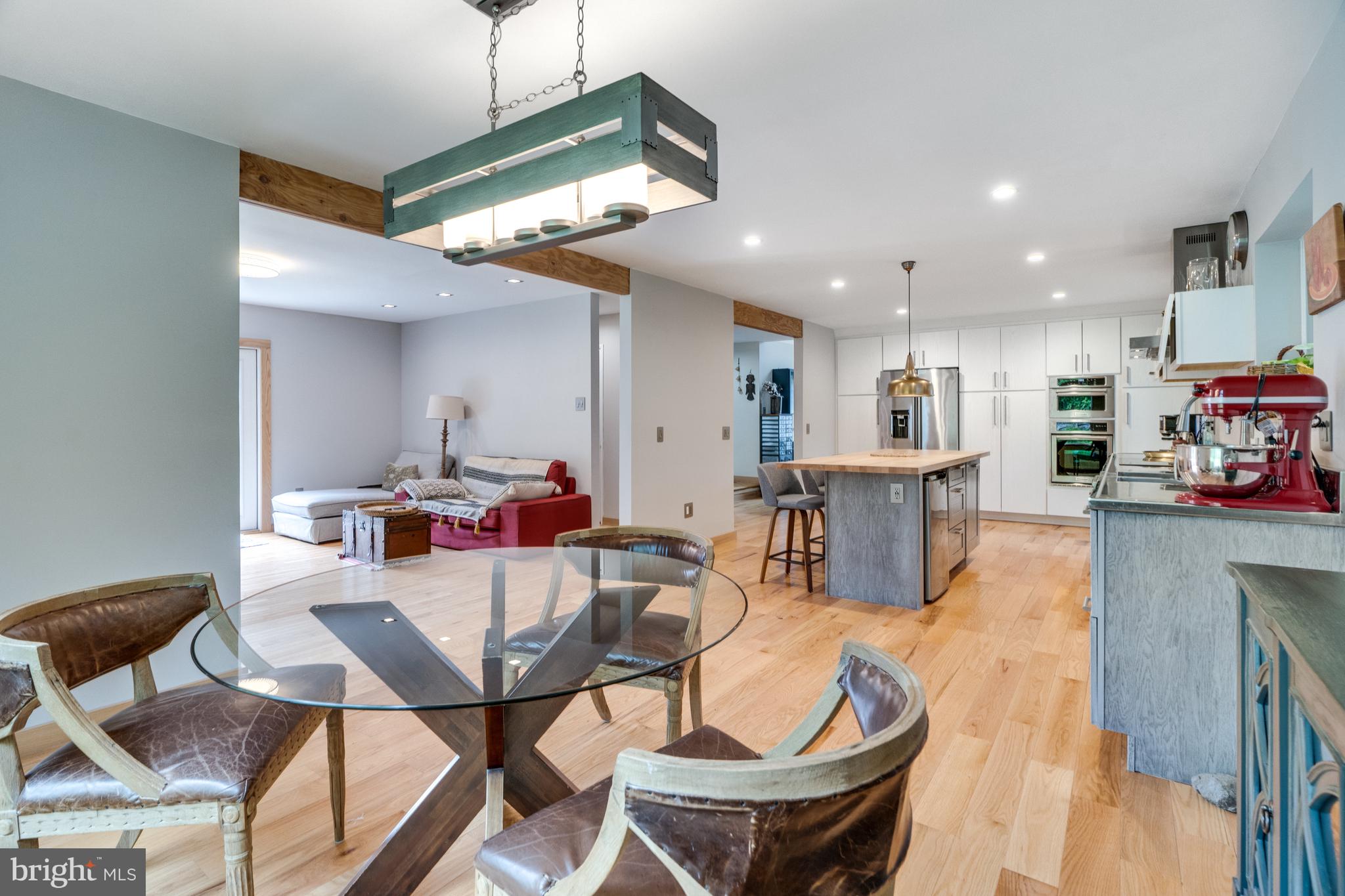 FOX MILL ESTATES - Residential