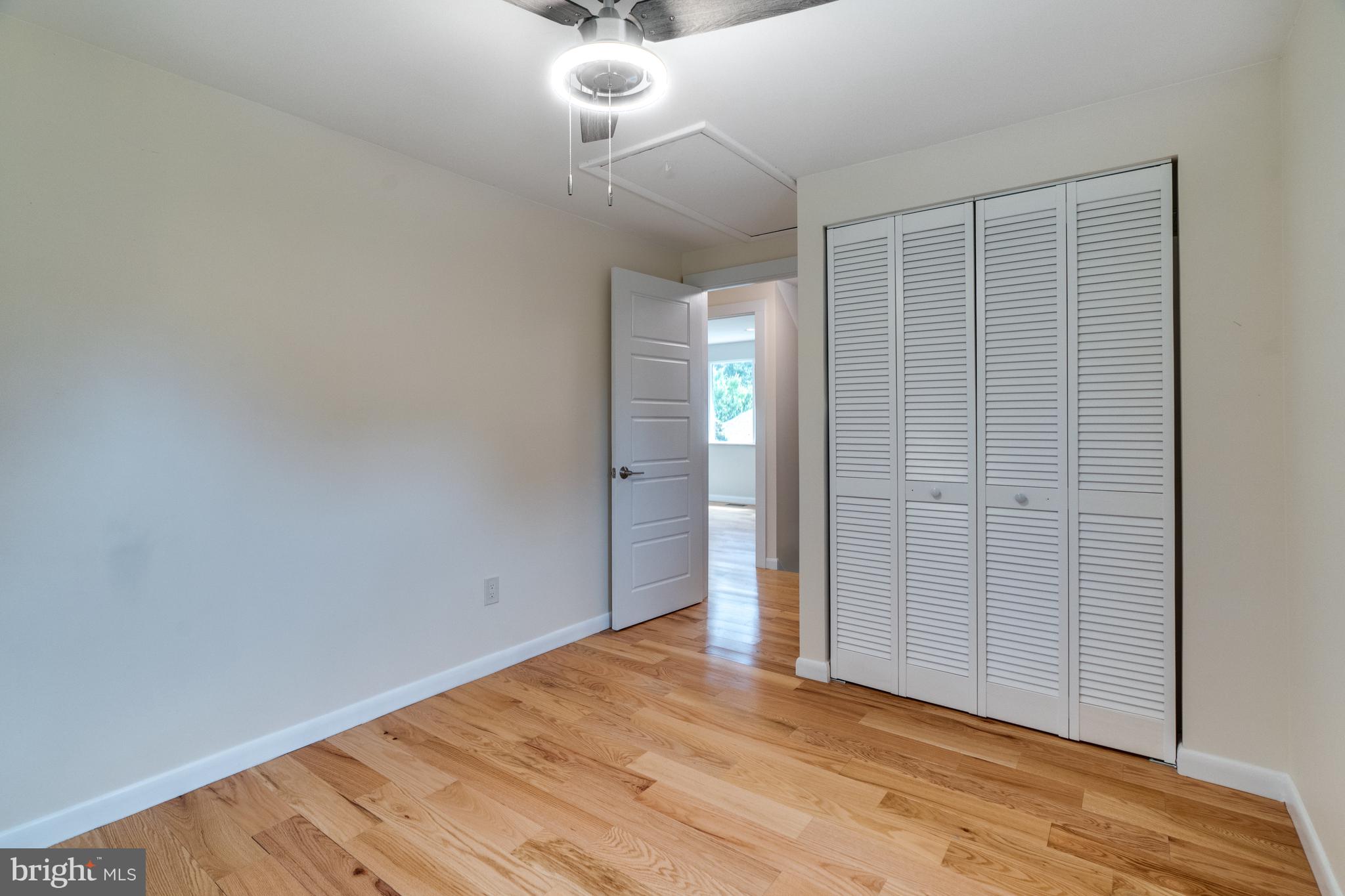 FOX MILL ESTATES - Residential