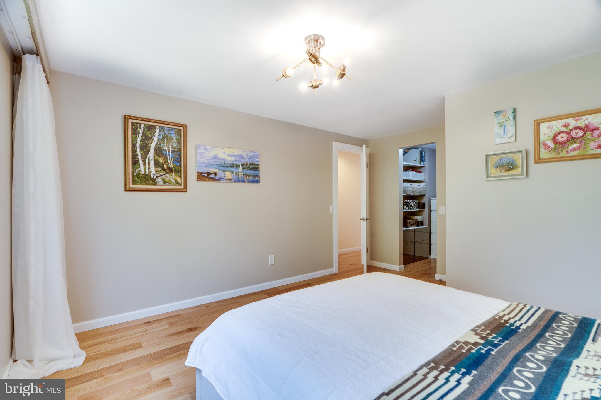 FOX MILL ESTATES - Residential