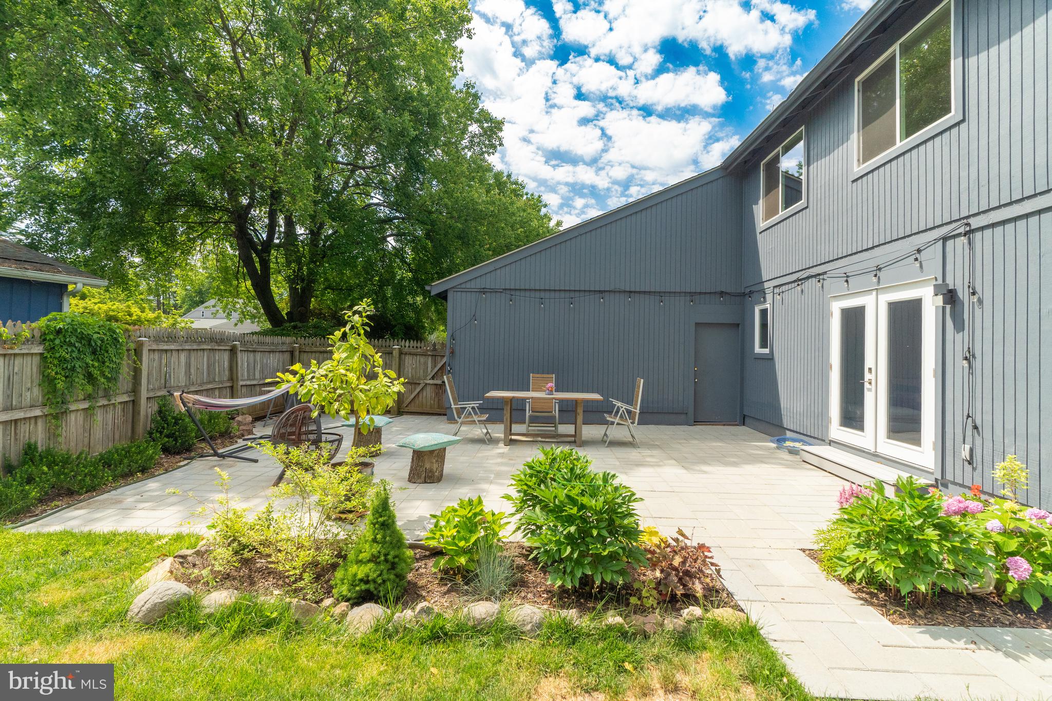 FOX MILL ESTATES - Residential