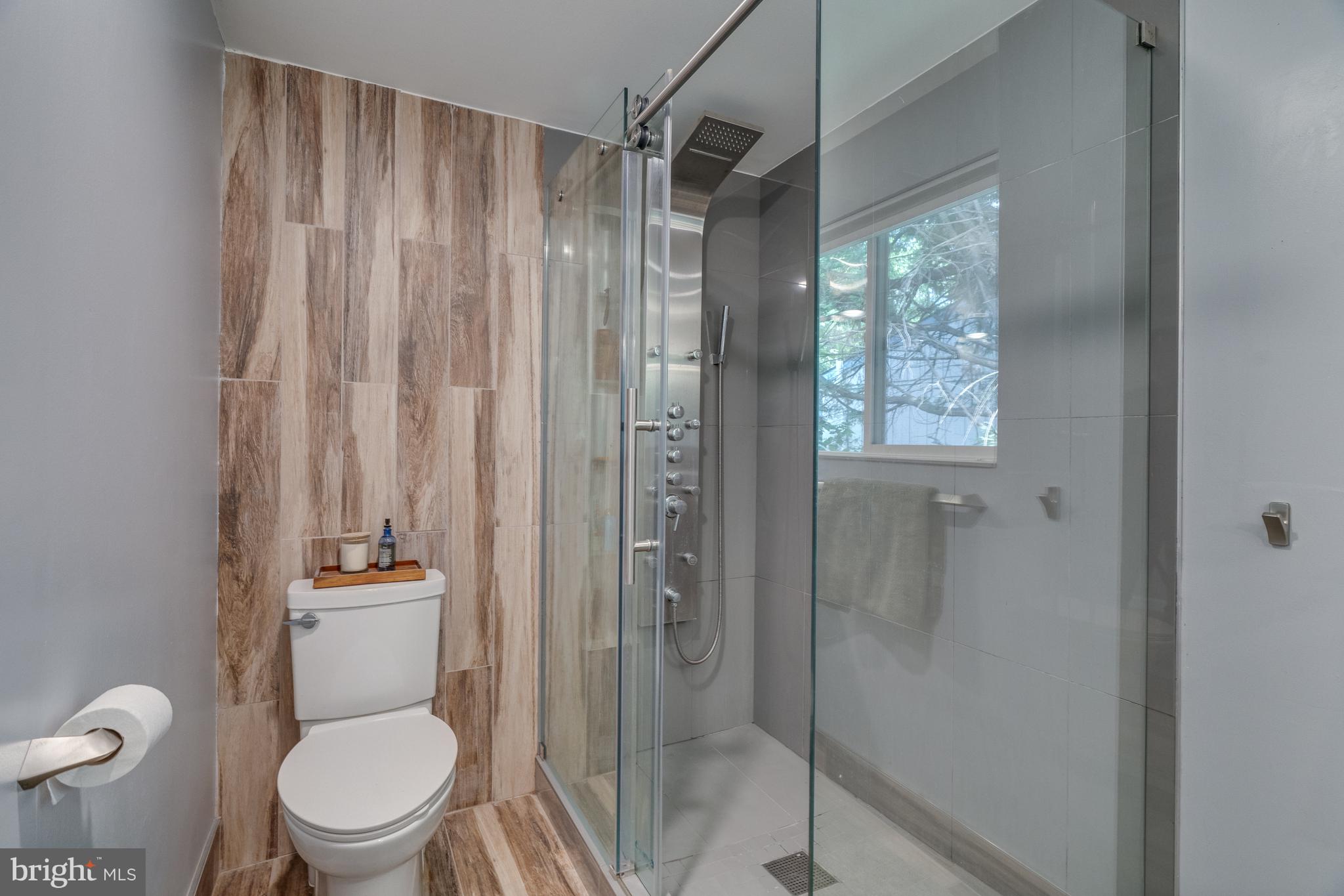 FOX MILL ESTATES - Residential