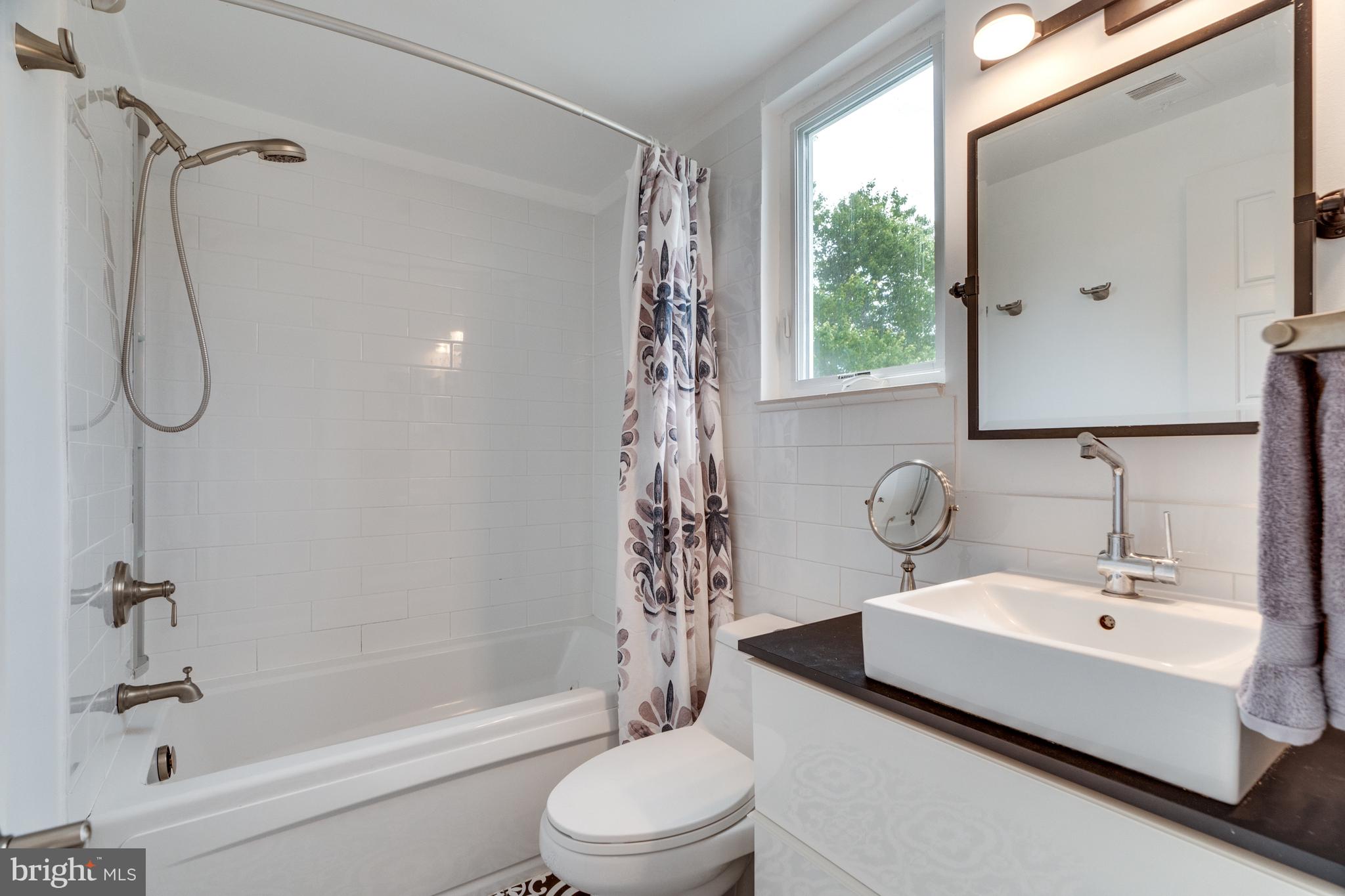 FOX MILL ESTATES - Residential