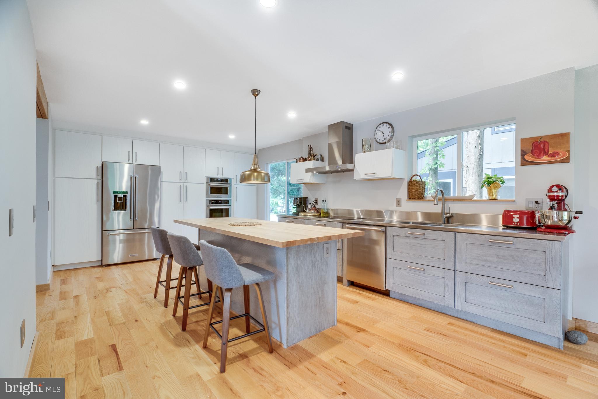 FOX MILL ESTATES - Residential