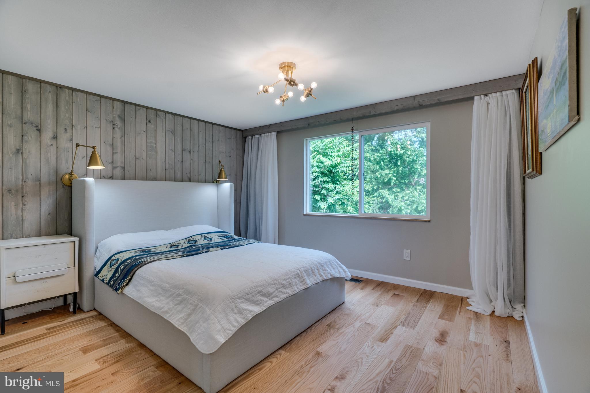 FOX MILL ESTATES - Residential