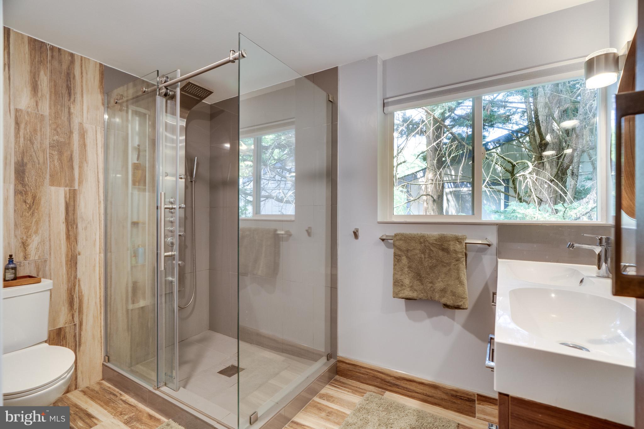 FOX MILL ESTATES - Residential