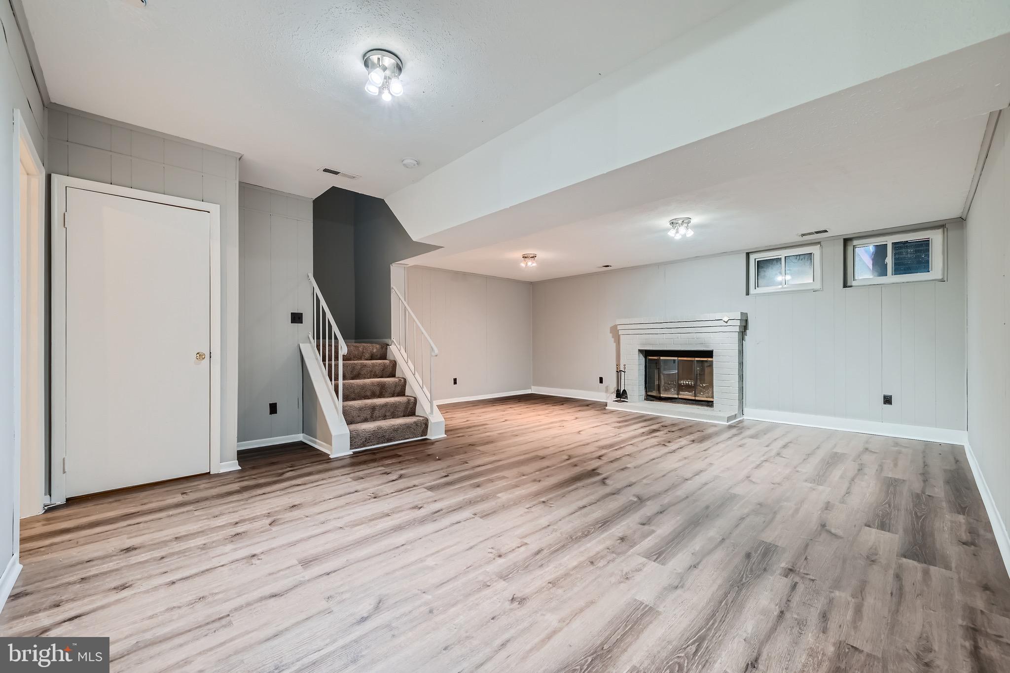 CASTLEMILL - Residential Lease