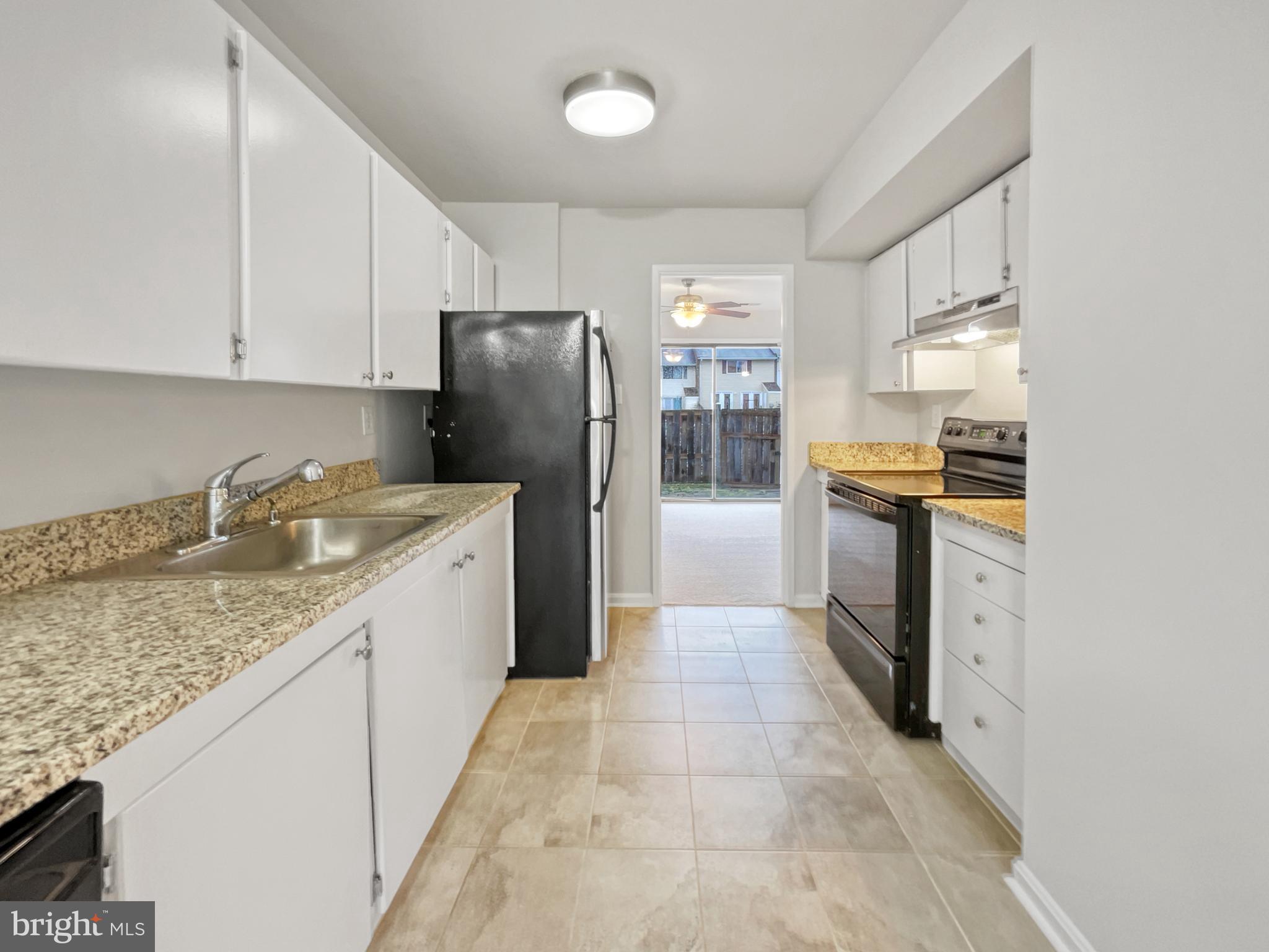 COVERSTONE SQUARE - Residential