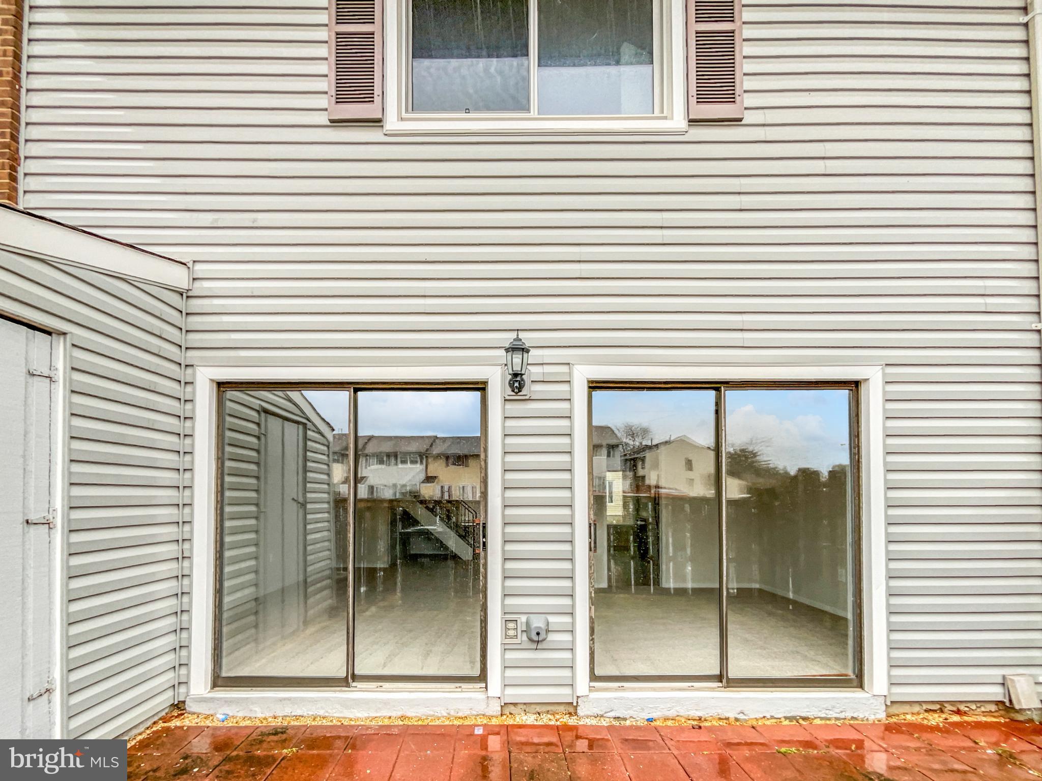 COVERSTONE SQUARE - Residential