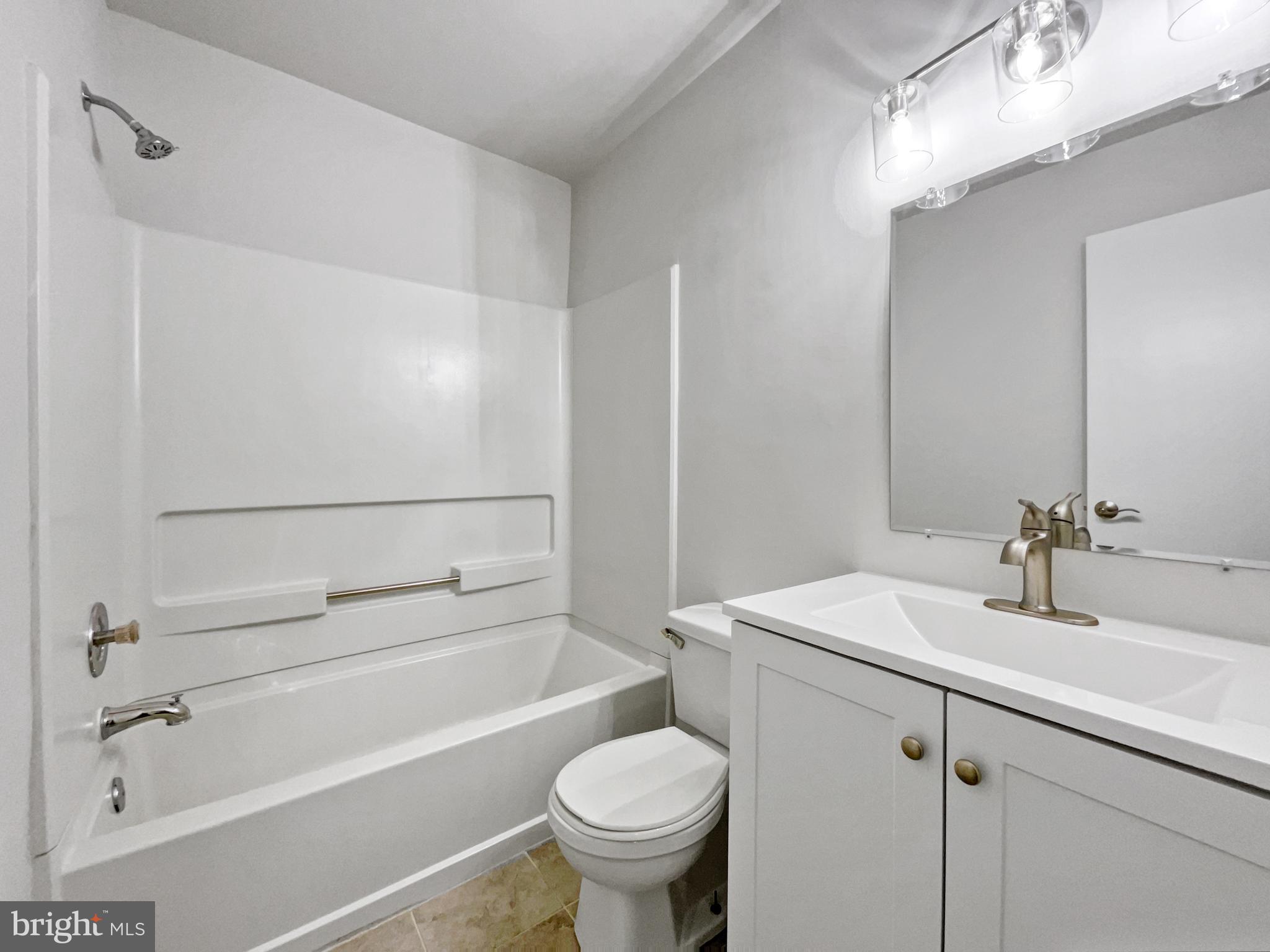 COVERSTONE SQUARE - Residential