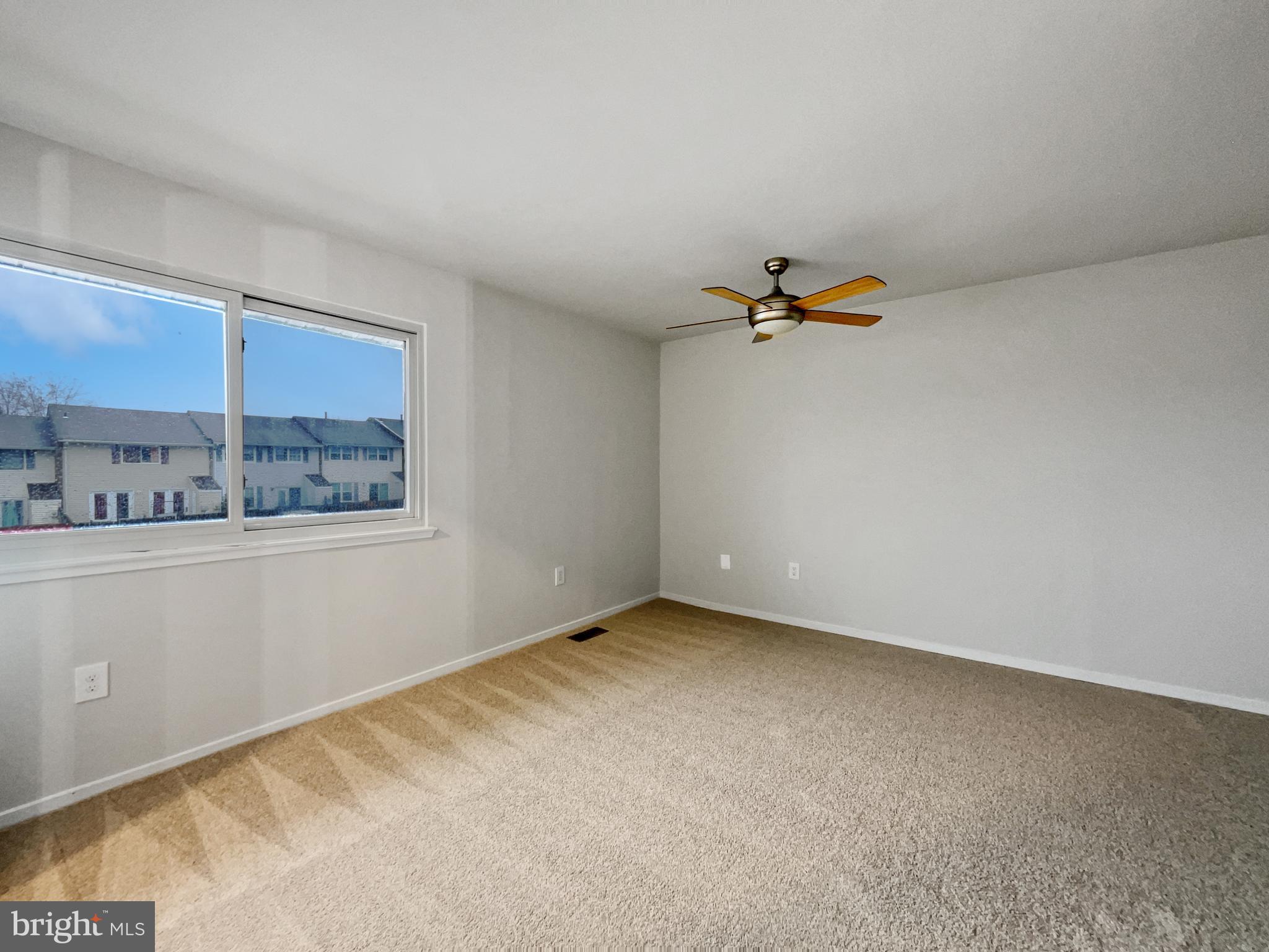 COVERSTONE SQUARE - Residential