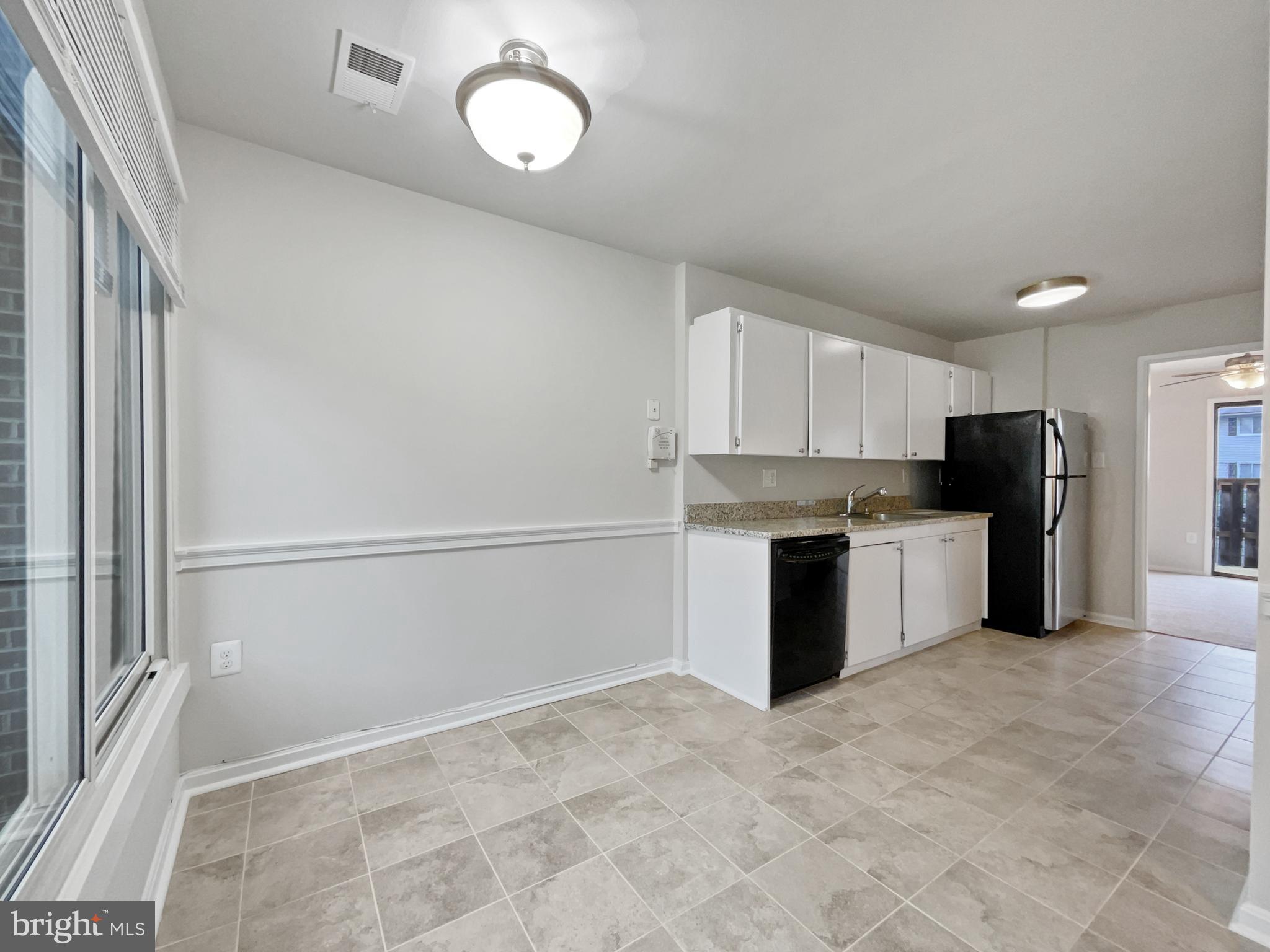 COVERSTONE SQUARE - Residential