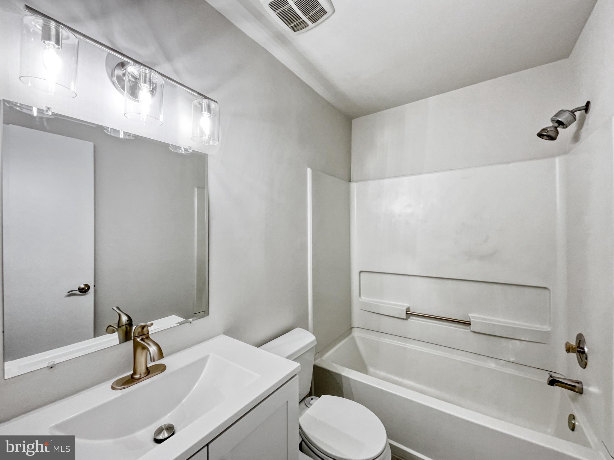 COVERSTONE SQUARE - Residential