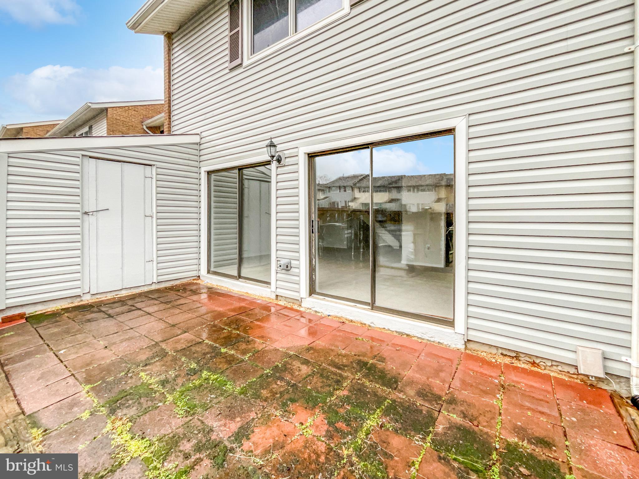 COVERSTONE SQUARE - Residential