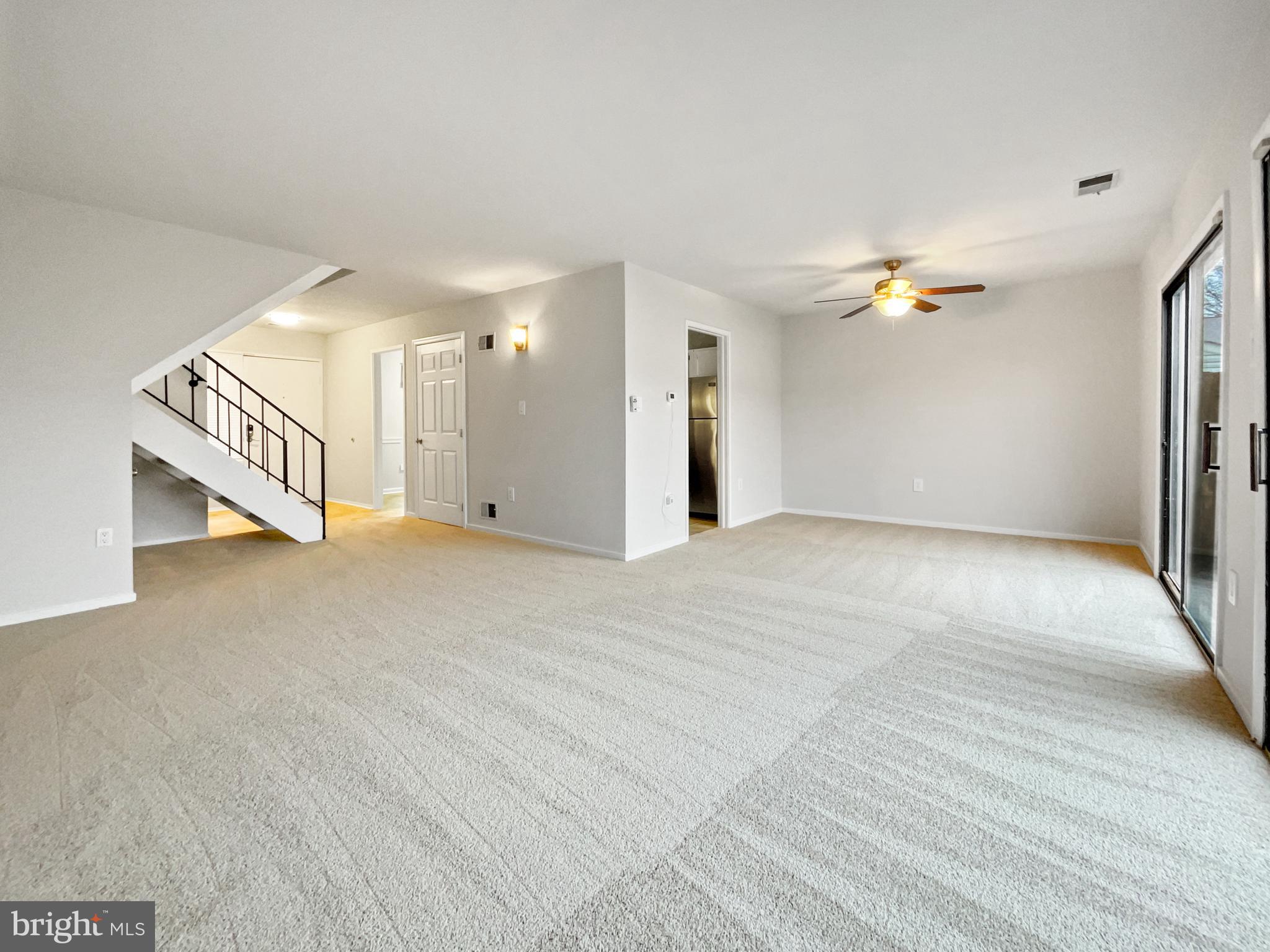 COVERSTONE SQUARE - Residential