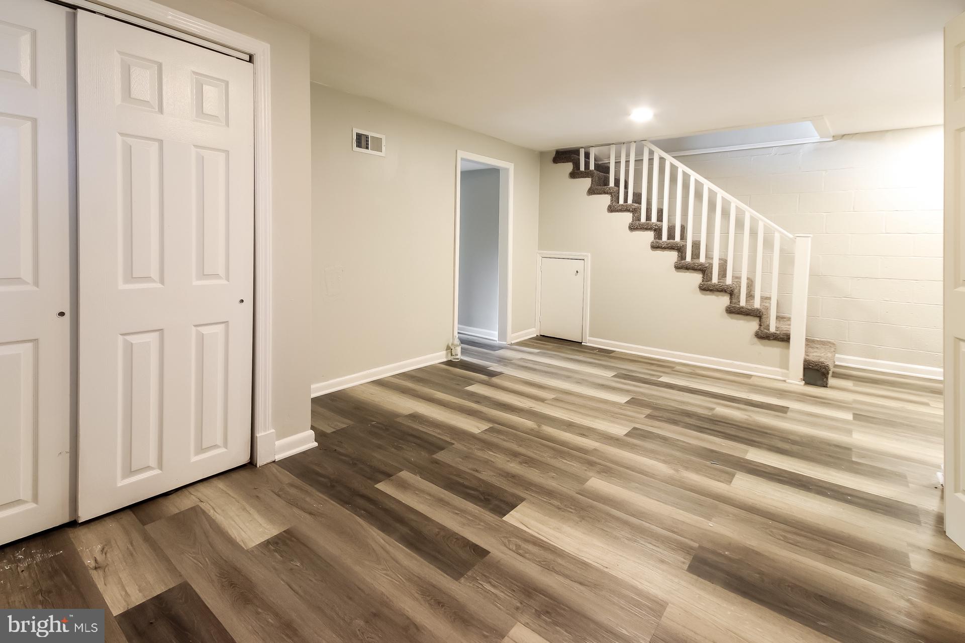 EDMONDSON HEIGHTS - Residential Lease