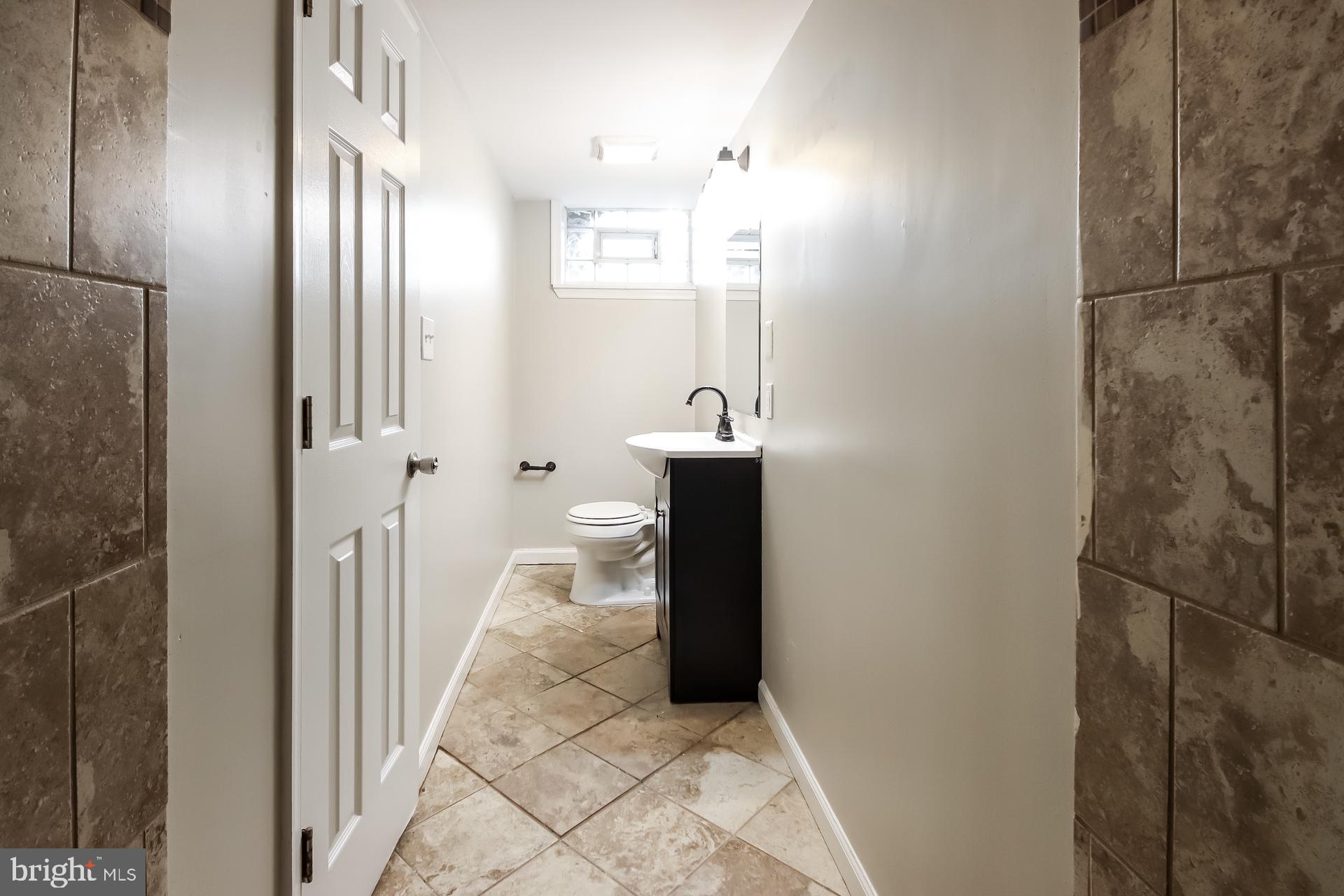 EDMONDSON HEIGHTS - Residential Lease