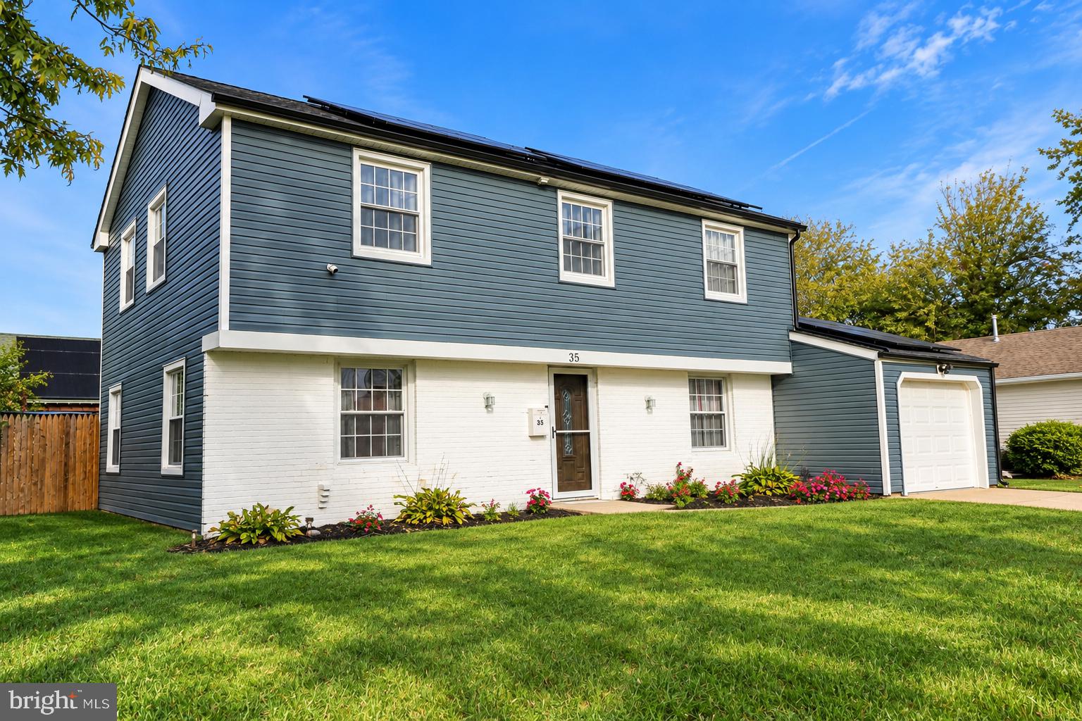 35 PENSDALE LANE