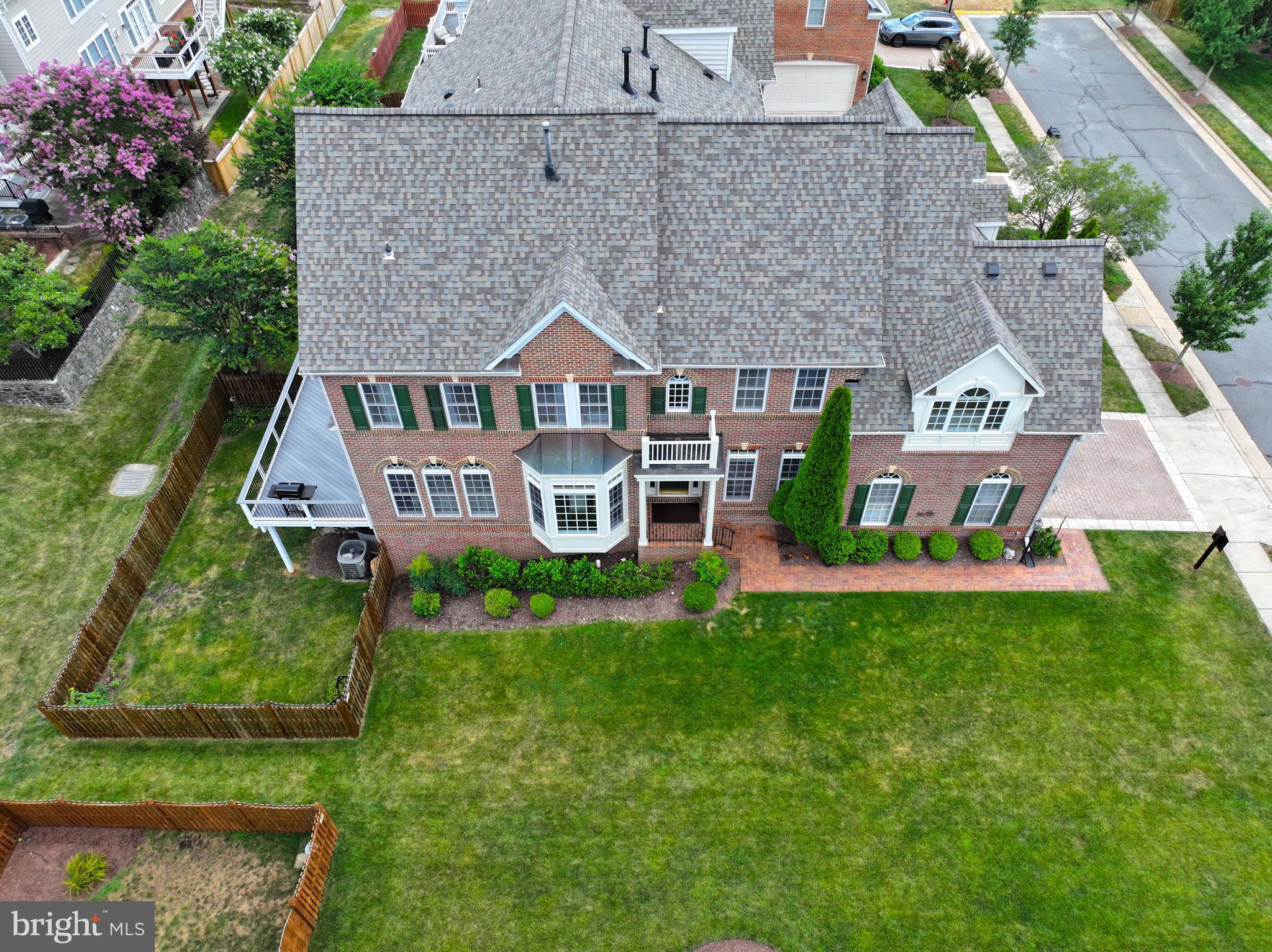 LANSDOWNE ON THE POTOMAC - Residential