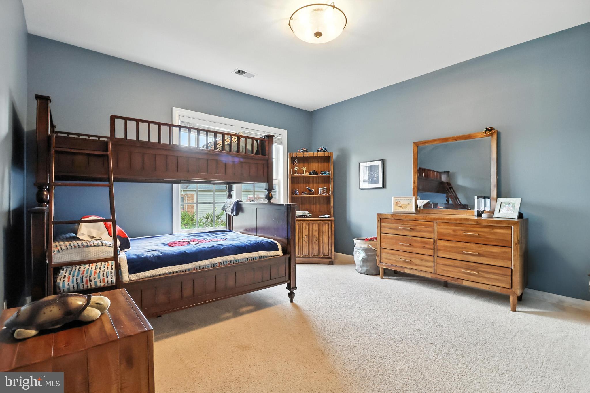 LANSDOWNE ON THE POTOMAC - Residential