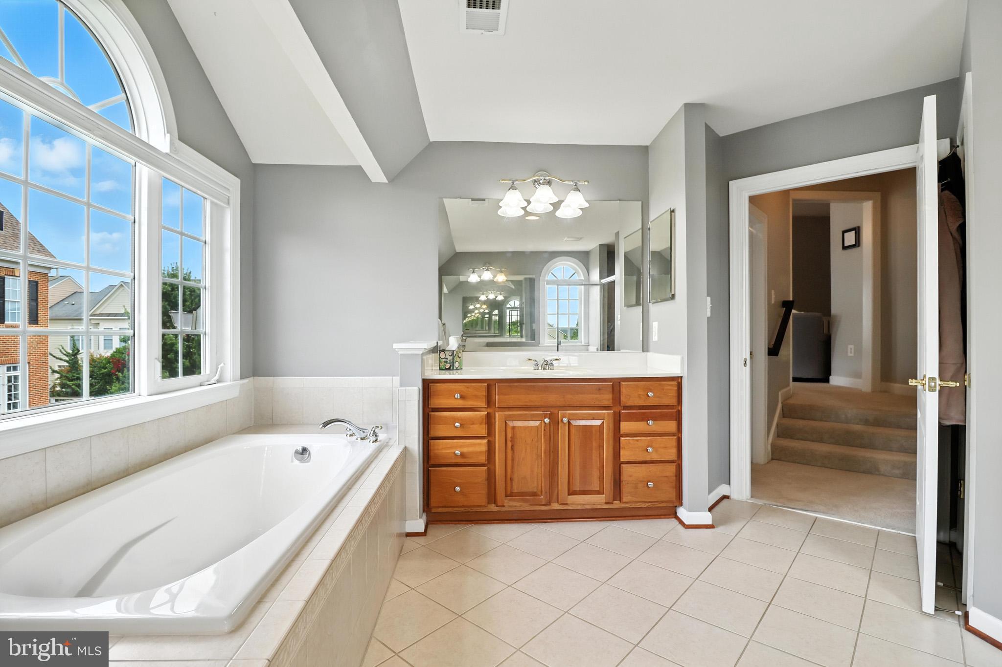 LANSDOWNE ON THE POTOMAC - Residential