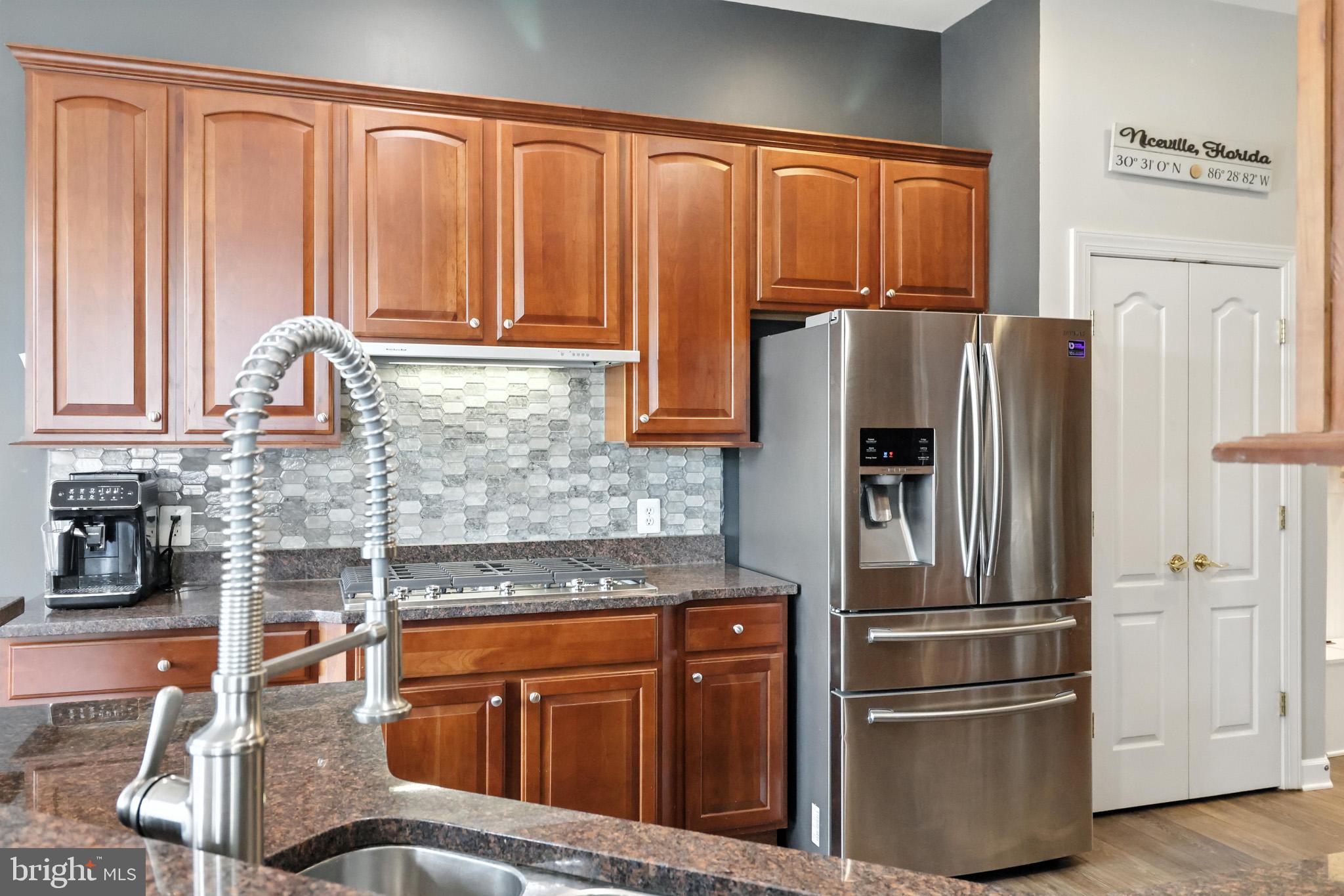 LANSDOWNE ON THE POTOMAC - Residential