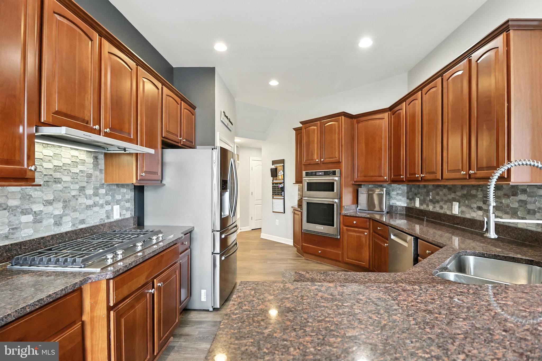 LANSDOWNE ON THE POTOMAC - Residential