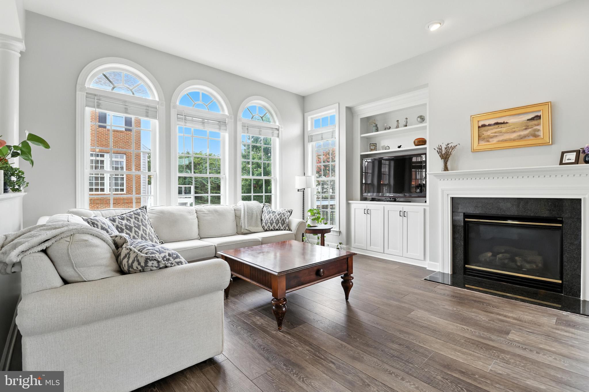 LANSDOWNE ON THE POTOMAC - Residential