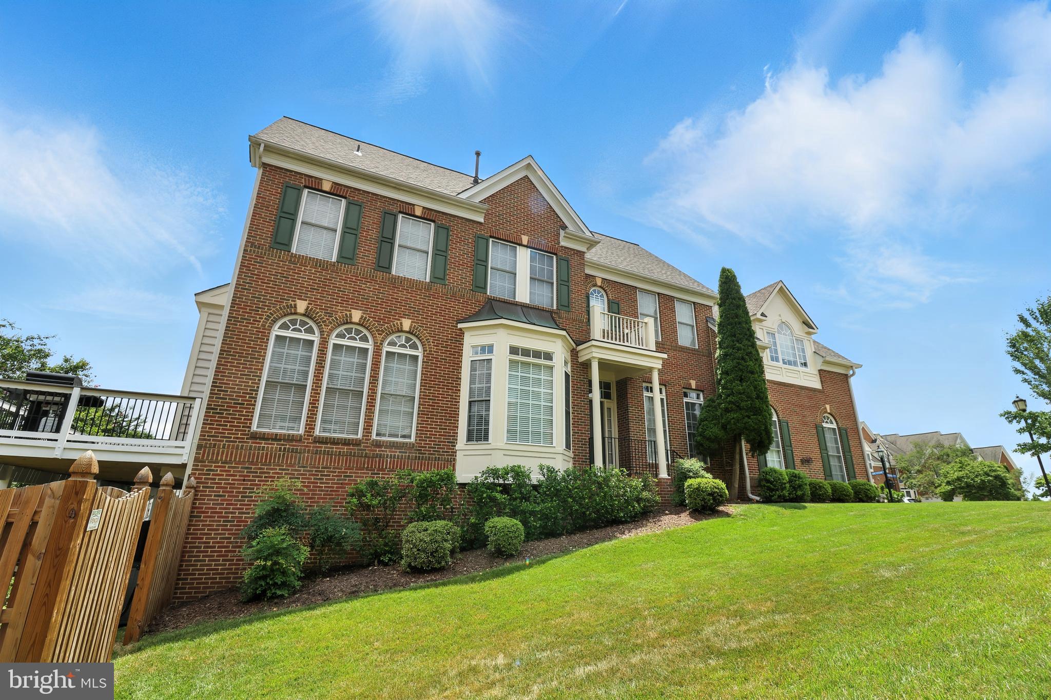 LANSDOWNE ON THE POTOMAC - Residential