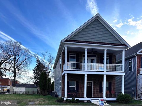 605 FRONT STREET DELAWARE CITY DE 19706