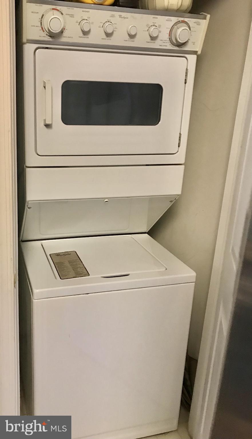 OAK PARK - Residential Lease