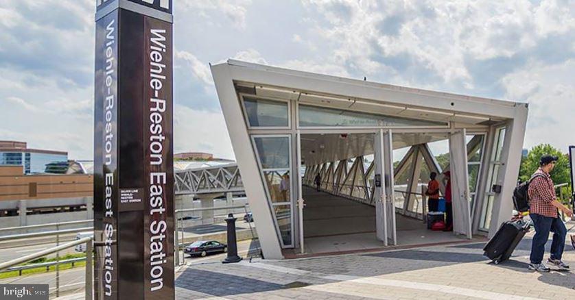 OAK PARK - Residential Lease