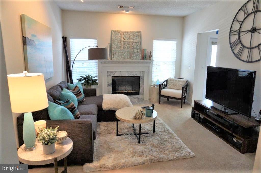 OAK PARK - Residential Lease