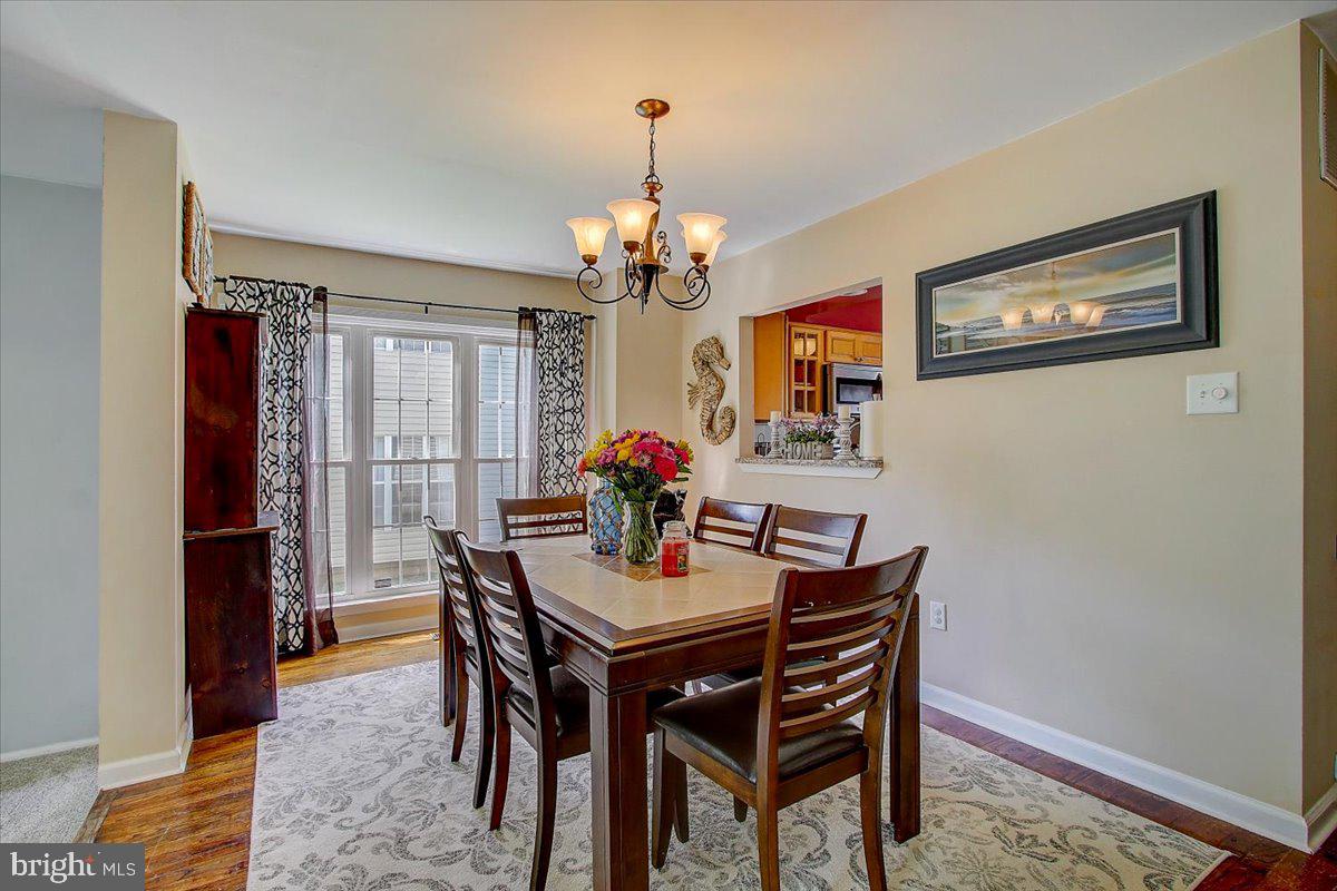 CONSTANT FRIENDSHIP - Residential