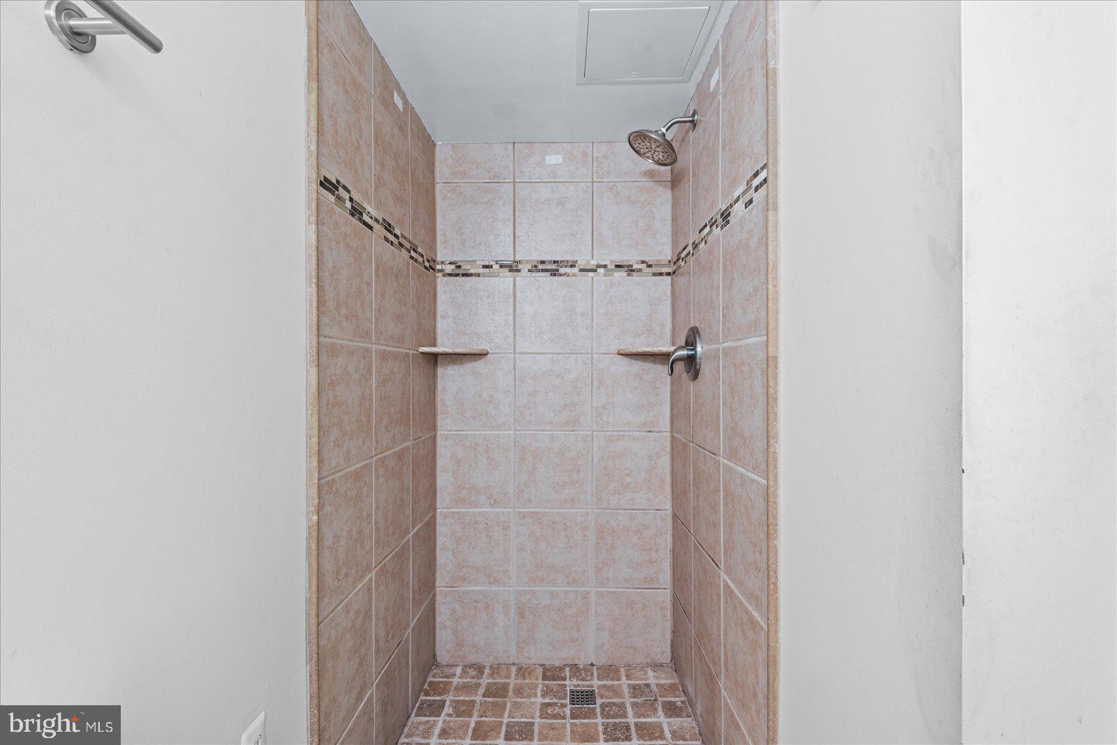 BRAEHEAD WOODS - Residential