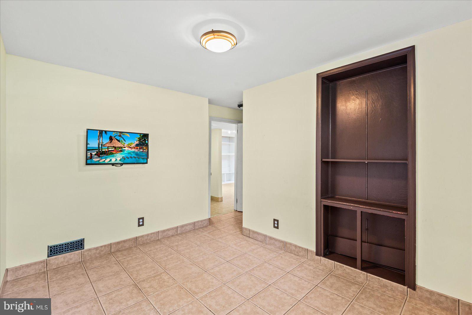 BRAEHEAD WOODS - Residential