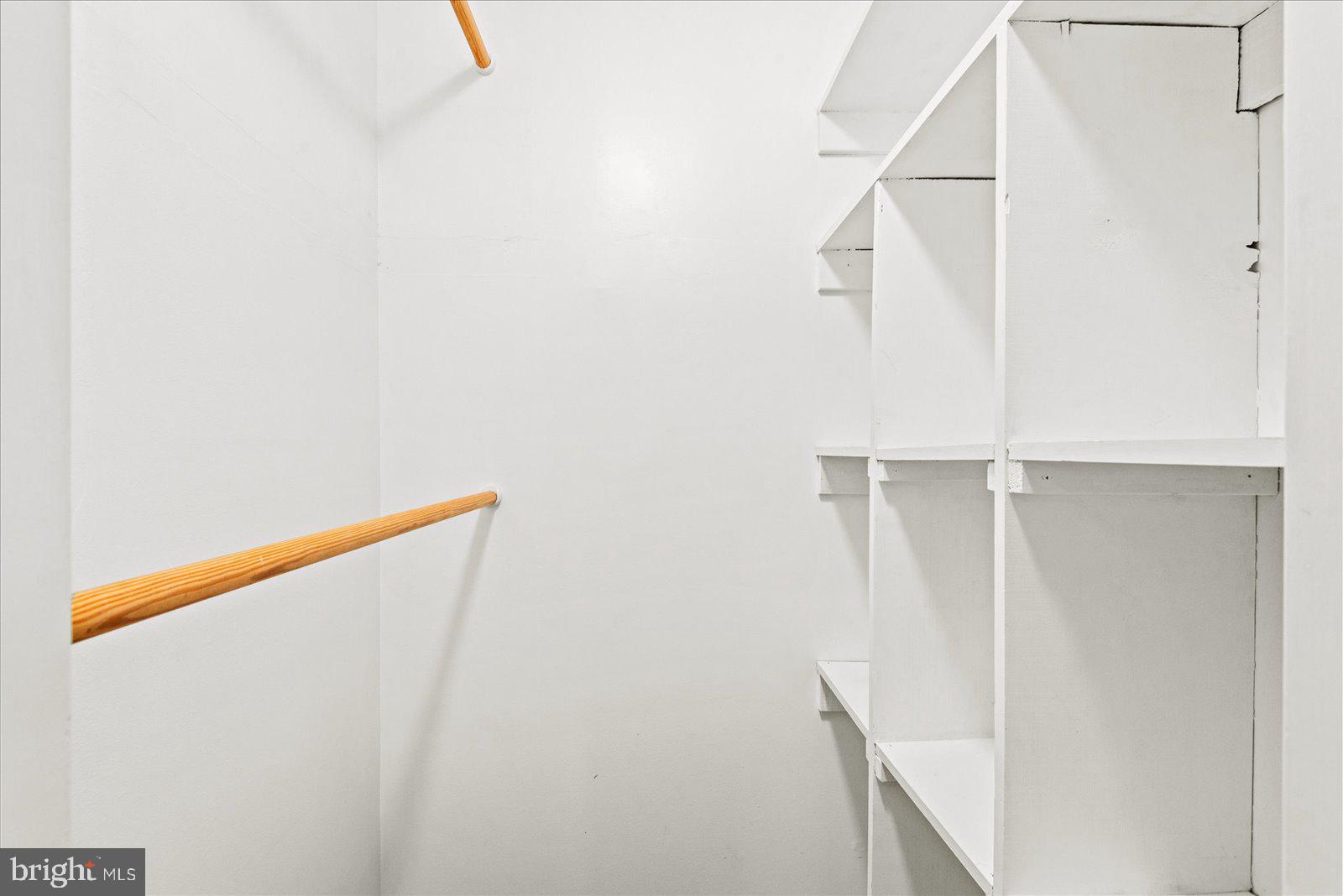 BRAEHEAD WOODS - Residential