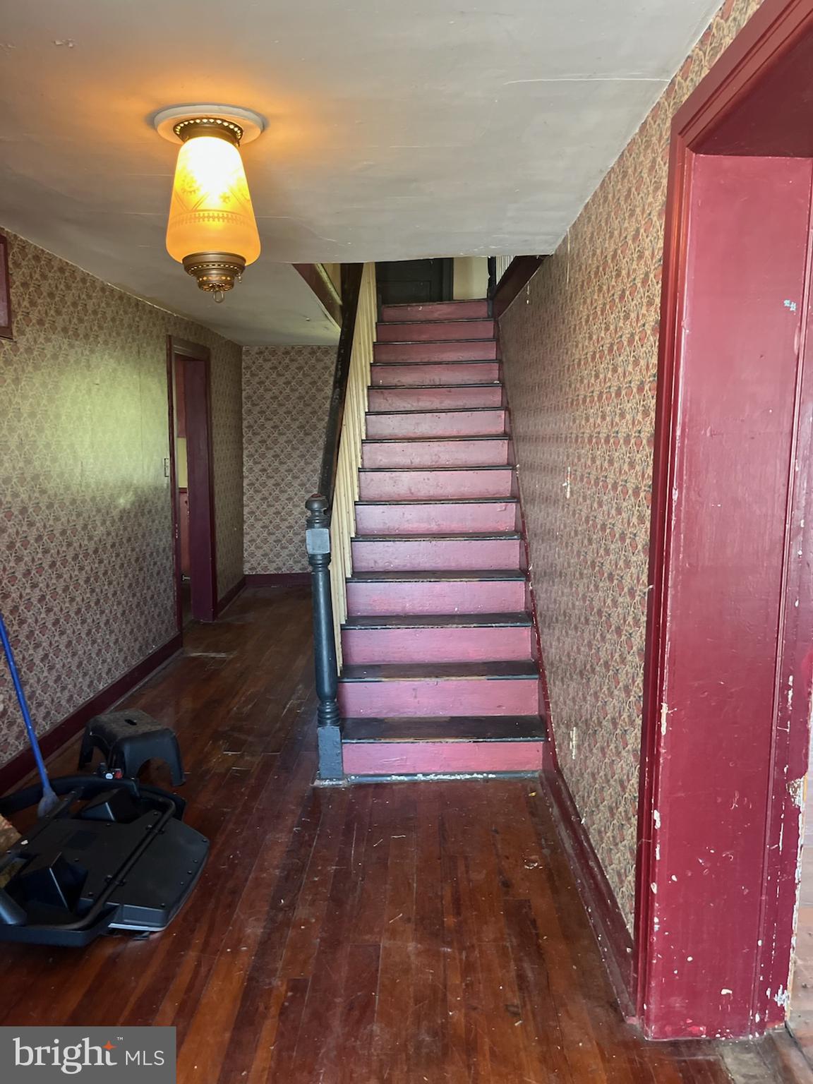 SHARPSBURG - Residential