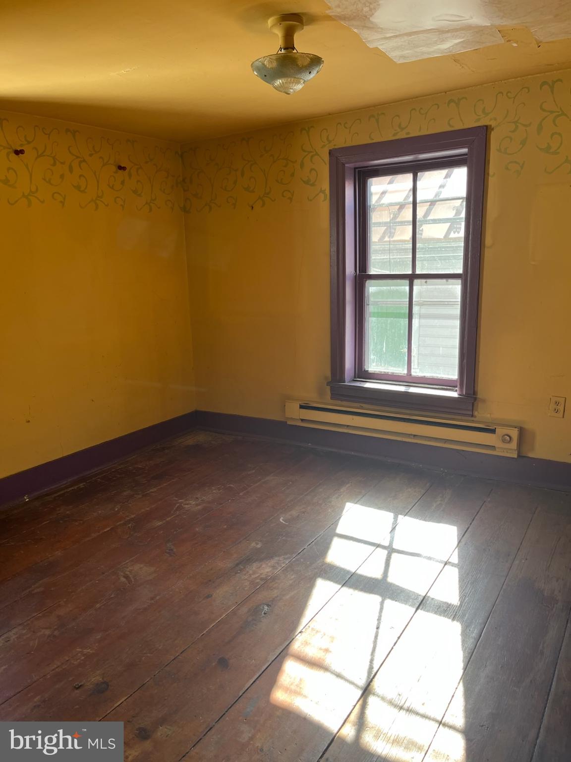 SHARPSBURG - Residential