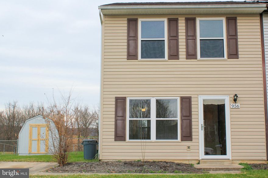 Very nice 3 bedroom/2.5 bath  townhome in the Greens of Westminster available immediately. Backyard is fenced and there's a storage shed for your use.  Pets will be allowed on a case by case basis.  Schedule an appointment to take a look and be ready to fill out an application.