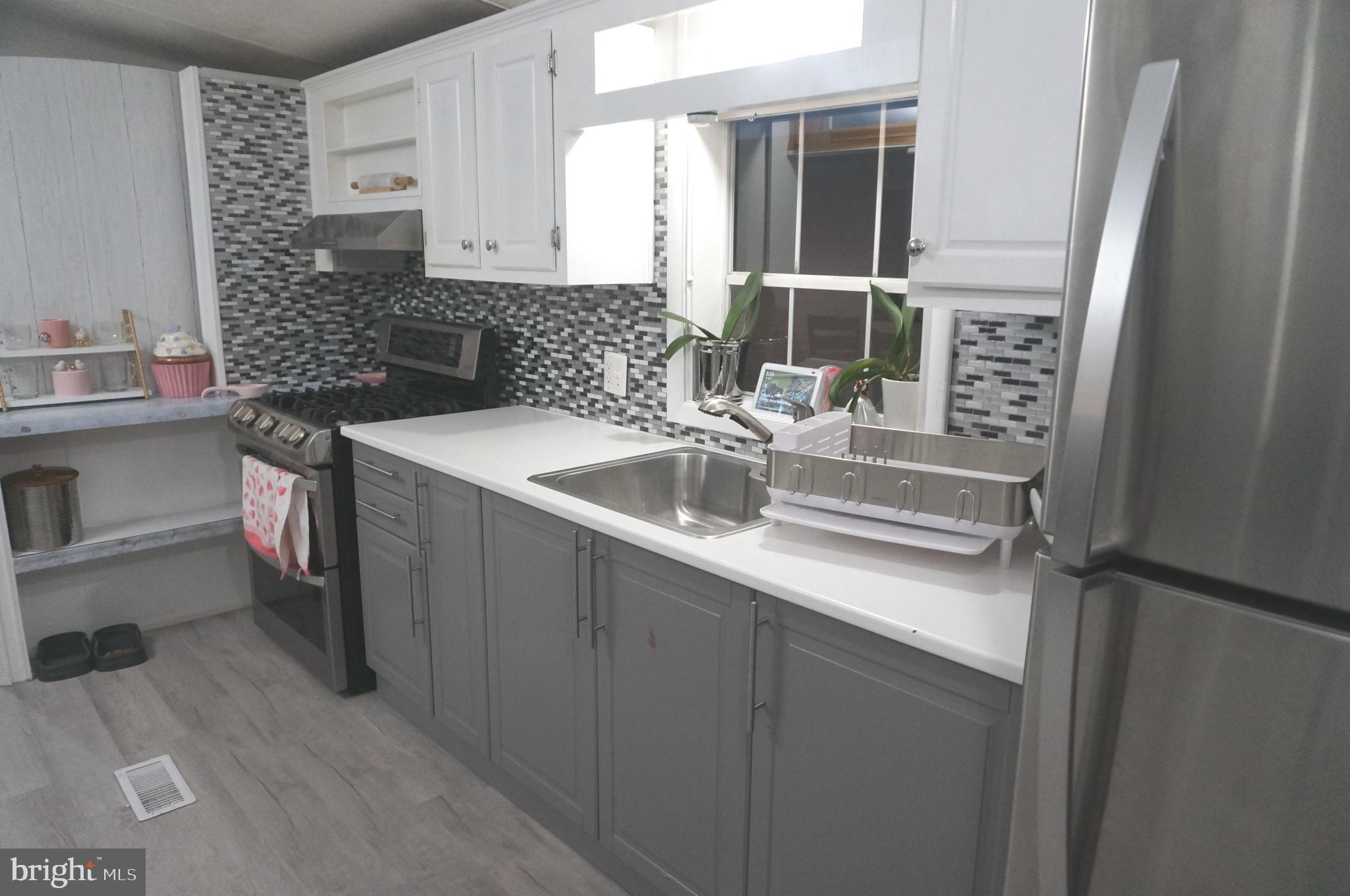 HARFORD MOBILE VILLAGE - Residential