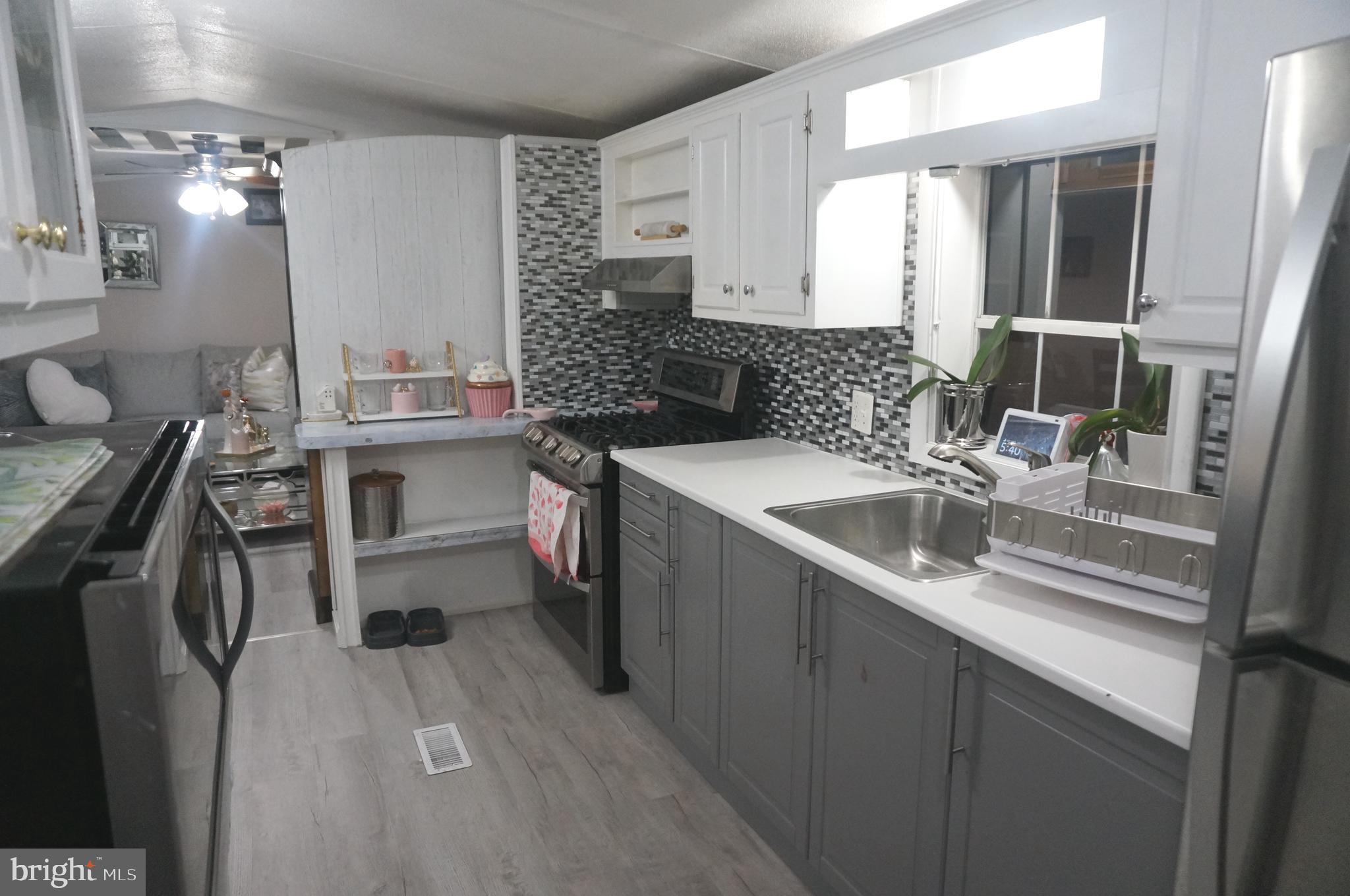 HARFORD MOBILE VILLAGE - Residential