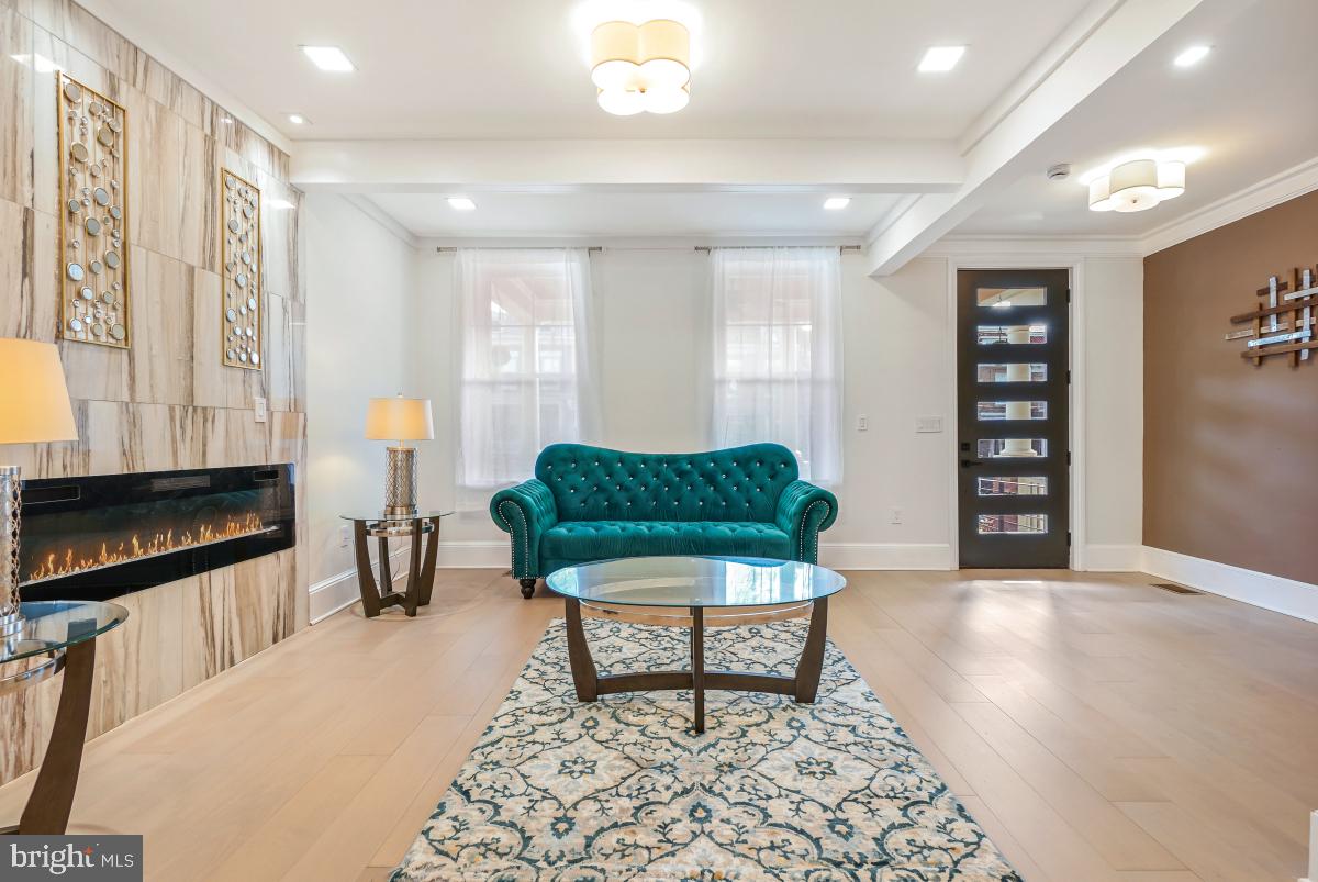 4420 15TH STREET NW