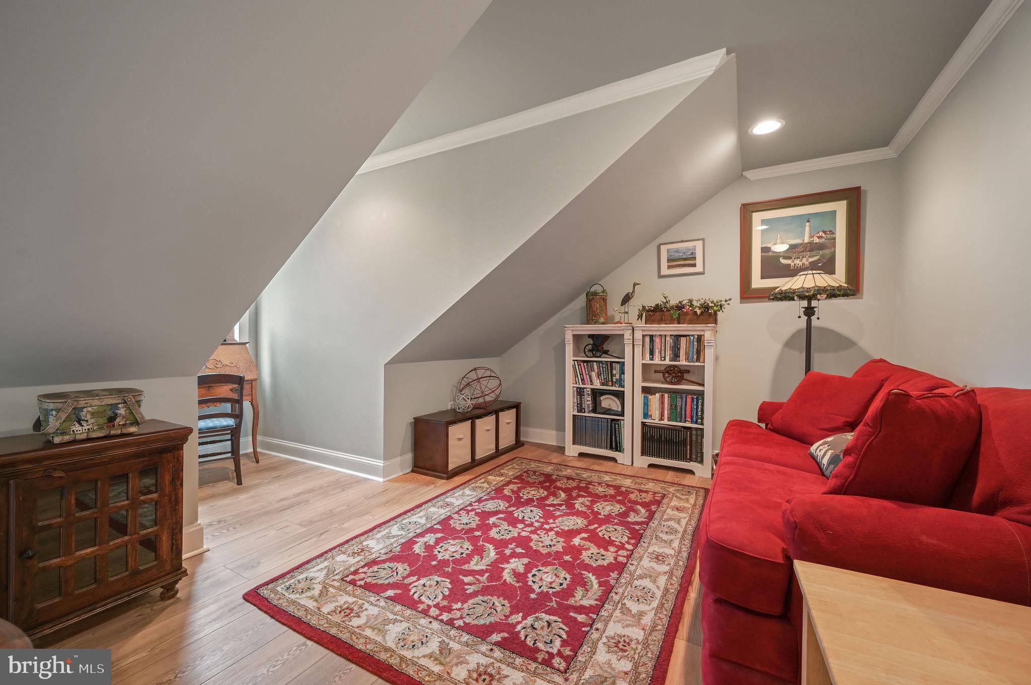 SILVER WOODS - Residential