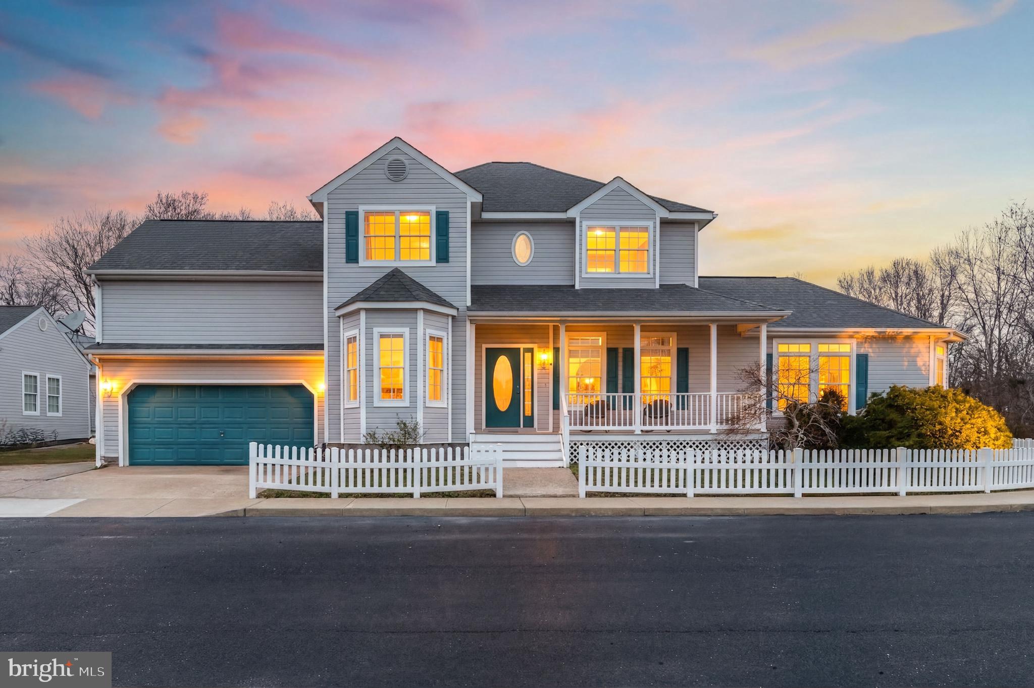 33997 N HAMPTON CIRCLE