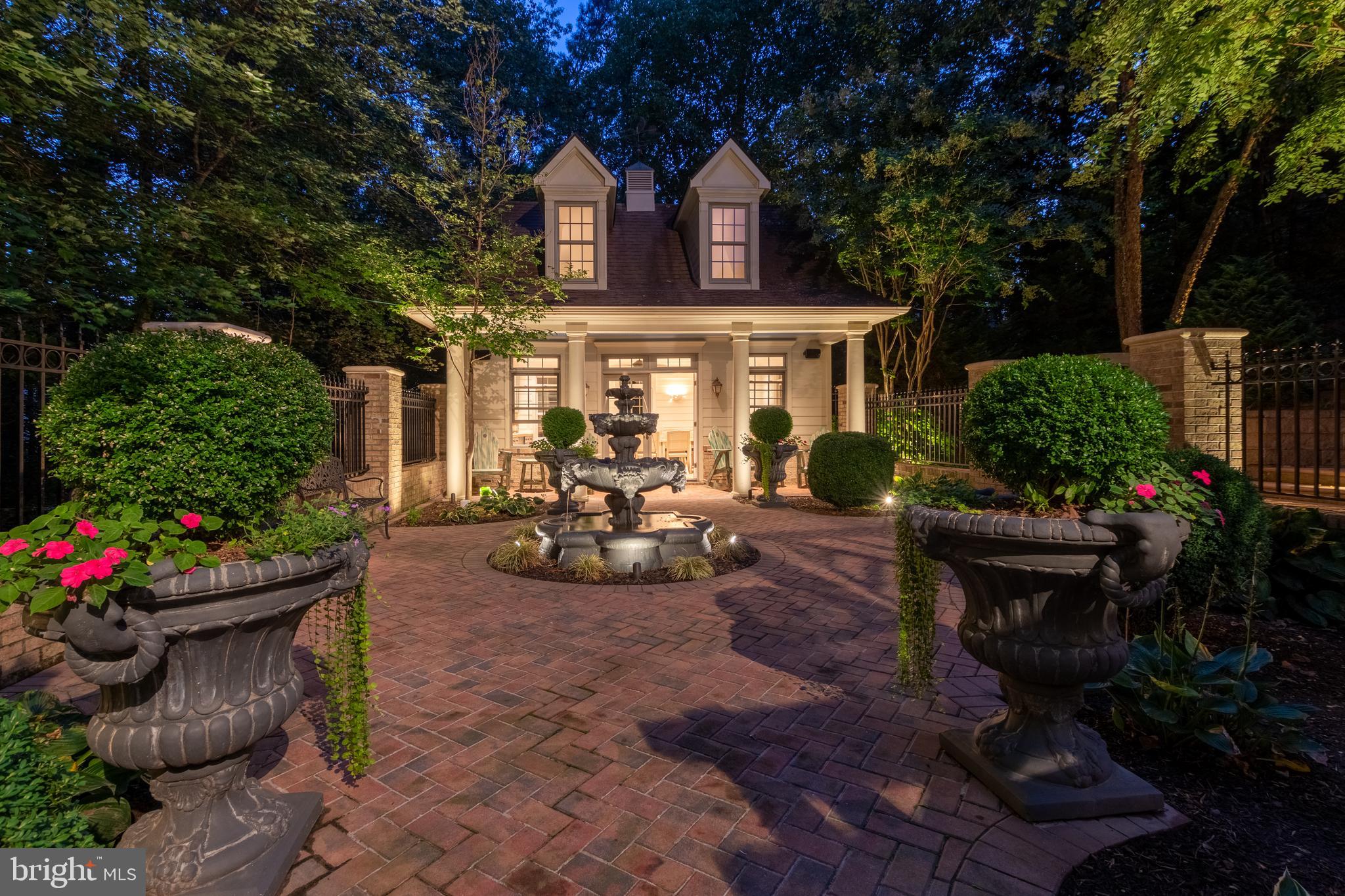 CHACONAS ESTATES - Residential