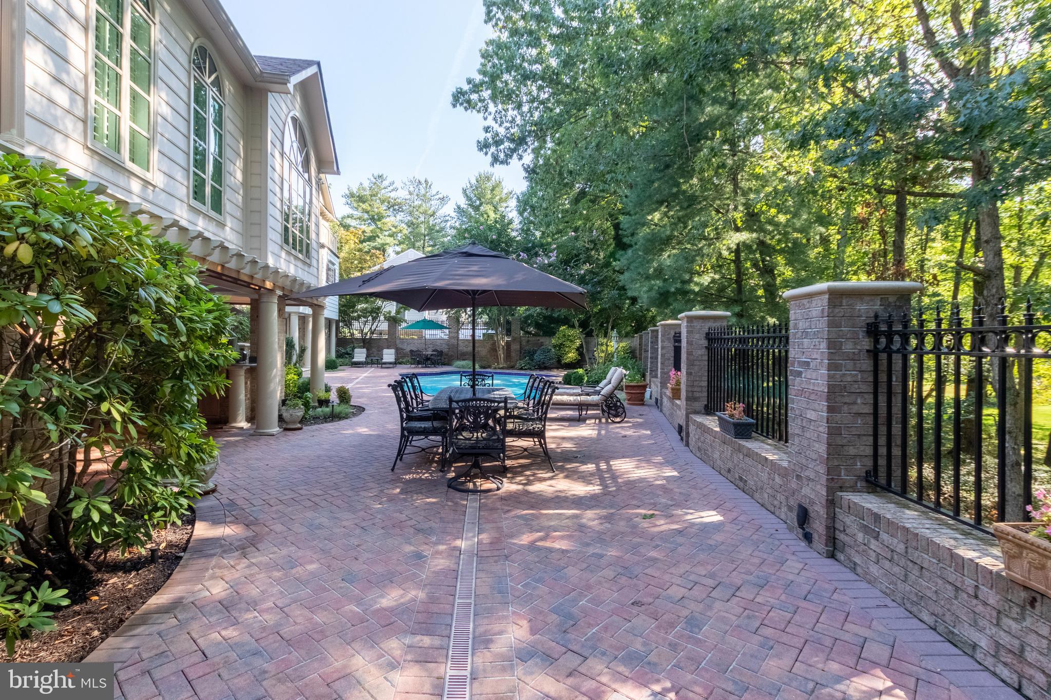 CHACONAS ESTATES - Residential